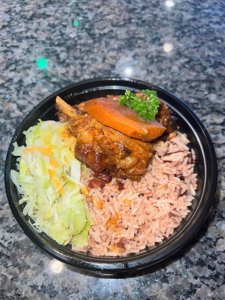 Brown Stew Chicken (Irie Bowl)