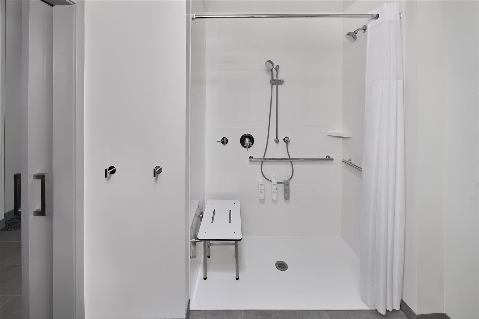 Hampton Inn by Hilton Lincoln Downtown Image