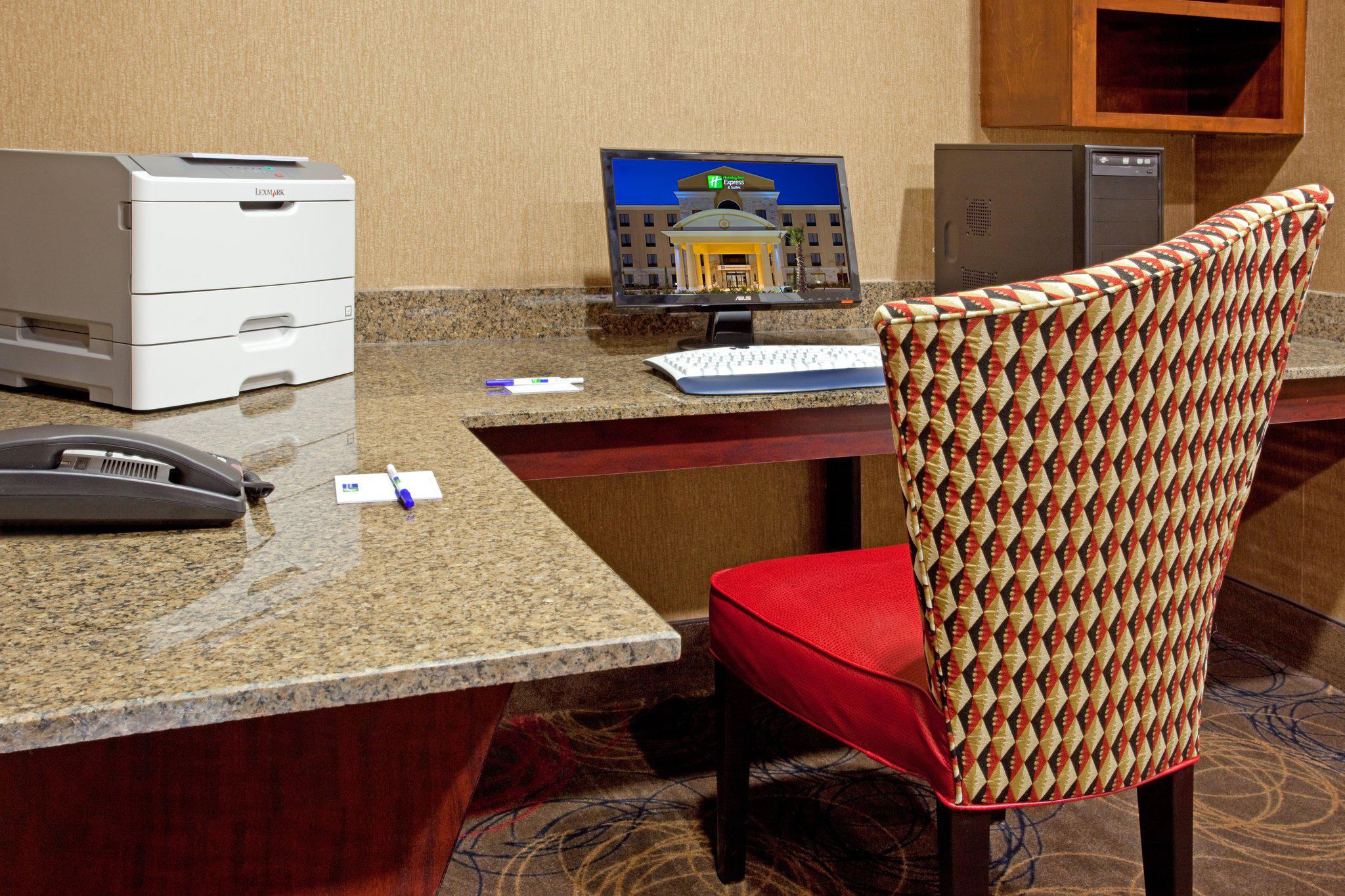 Holiday Inn Express & Suites Katy Photo