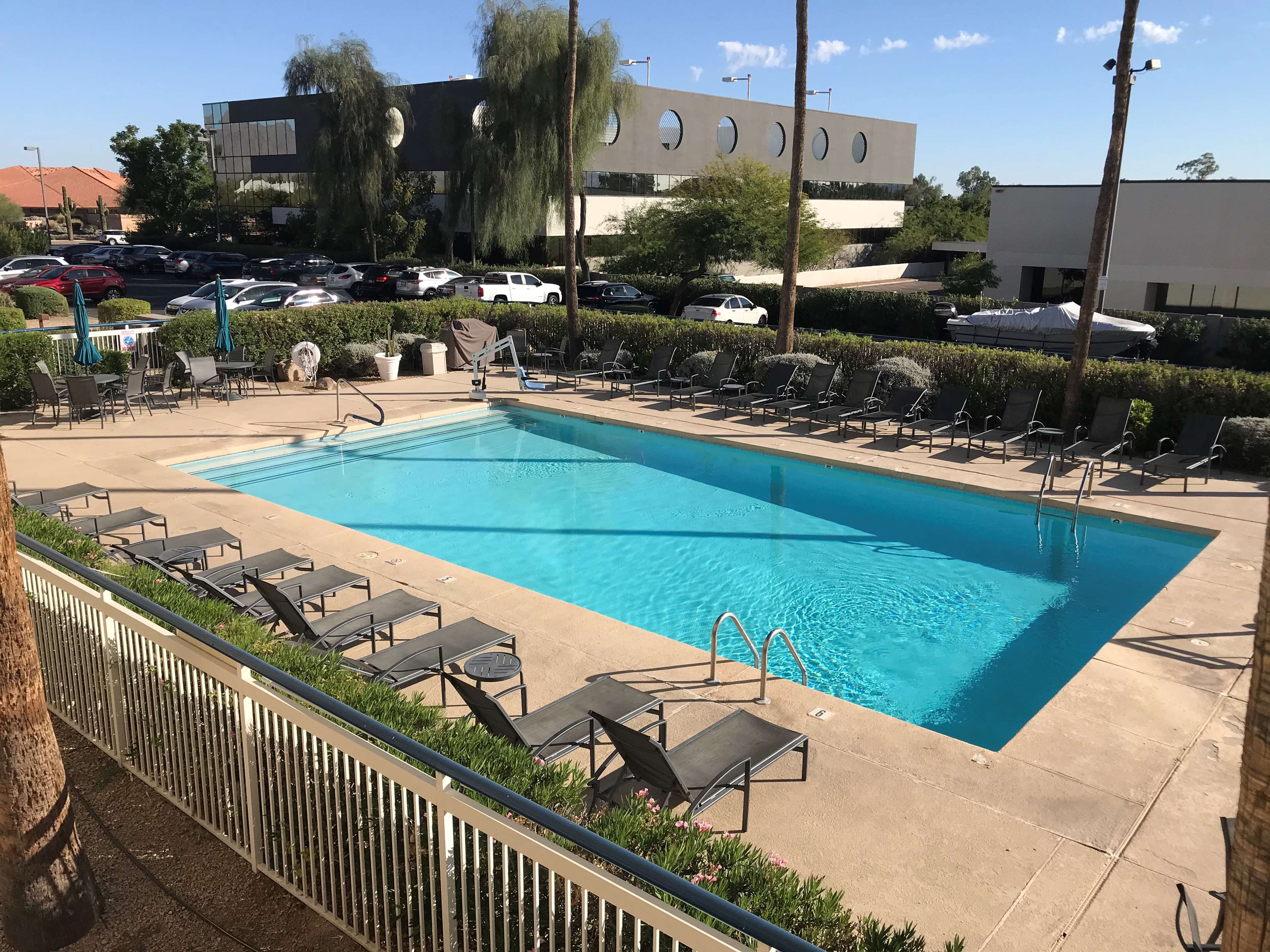 SureStay Plus Hotel by Best Western Scottsdale North Photo