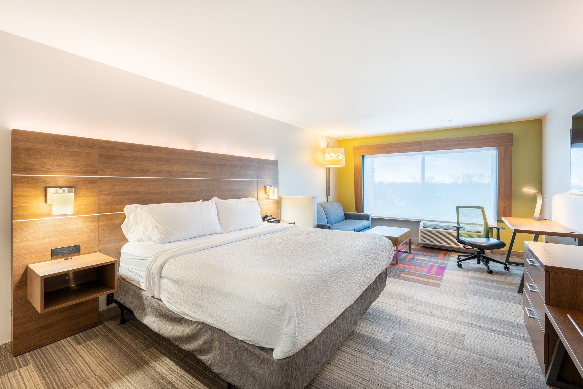 Holiday Inn Express & Suites Nashville North - Springfield by IHG Image