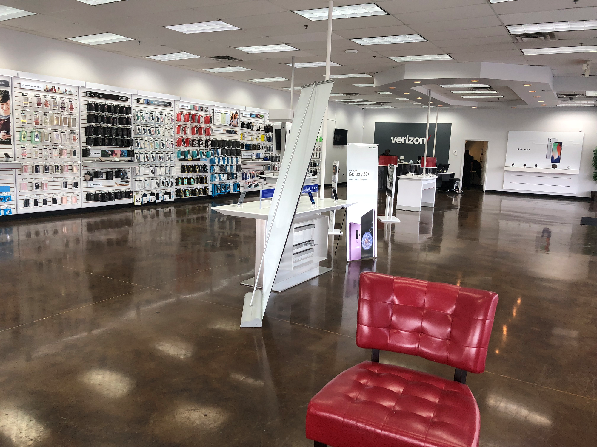 Verizon Authorized Retailer – GoWireless Photo