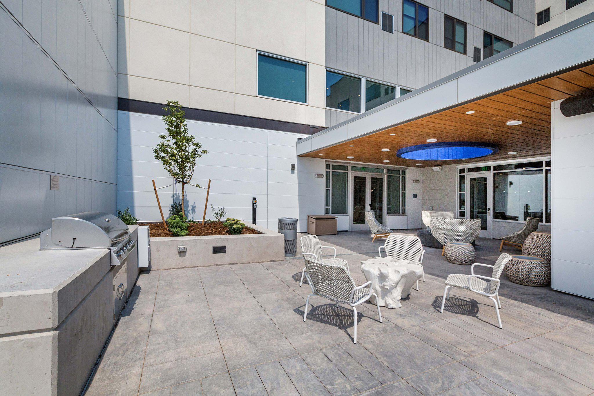 Element Denver International Airport Photo