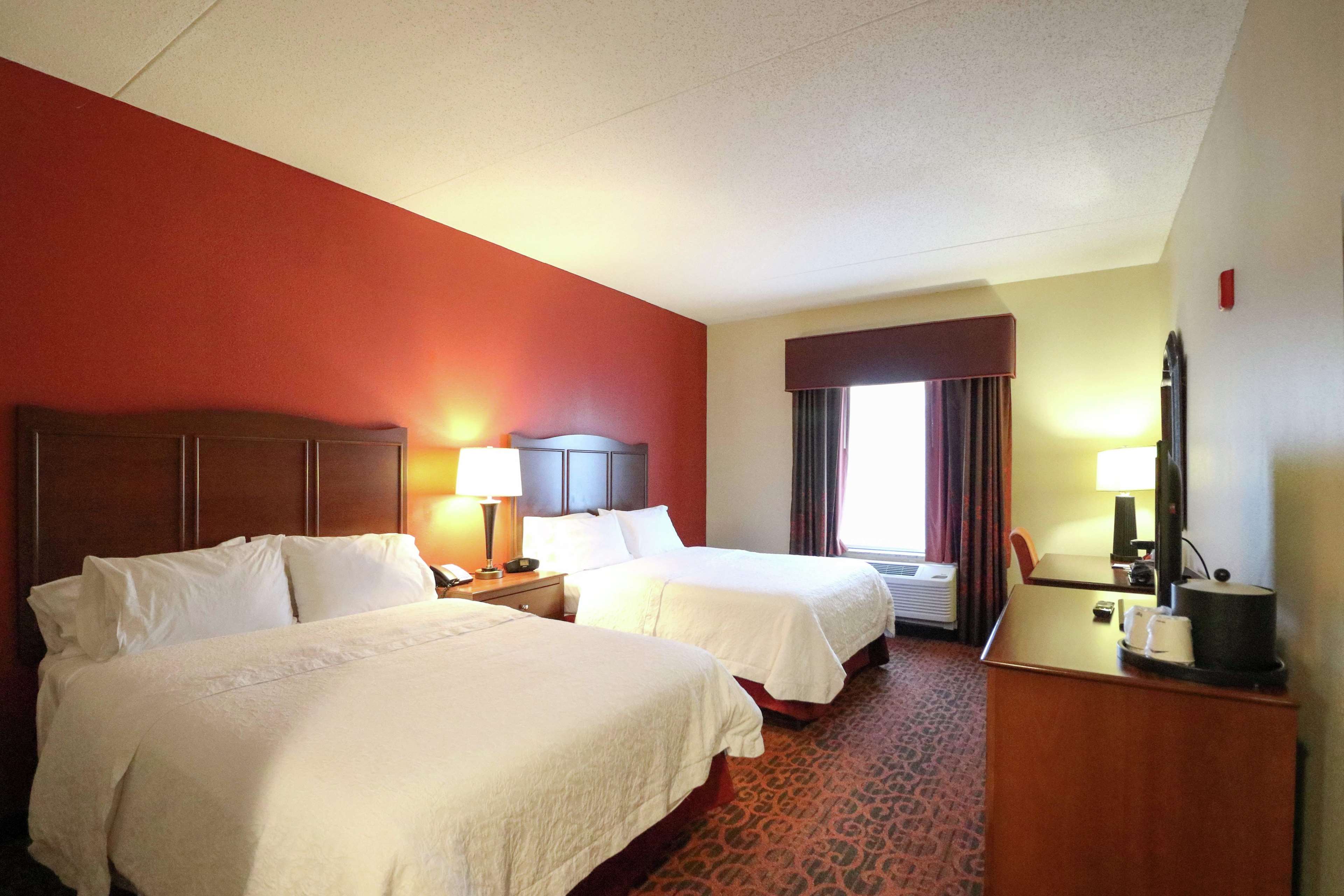 Hampton Inn Columbus-South Photo