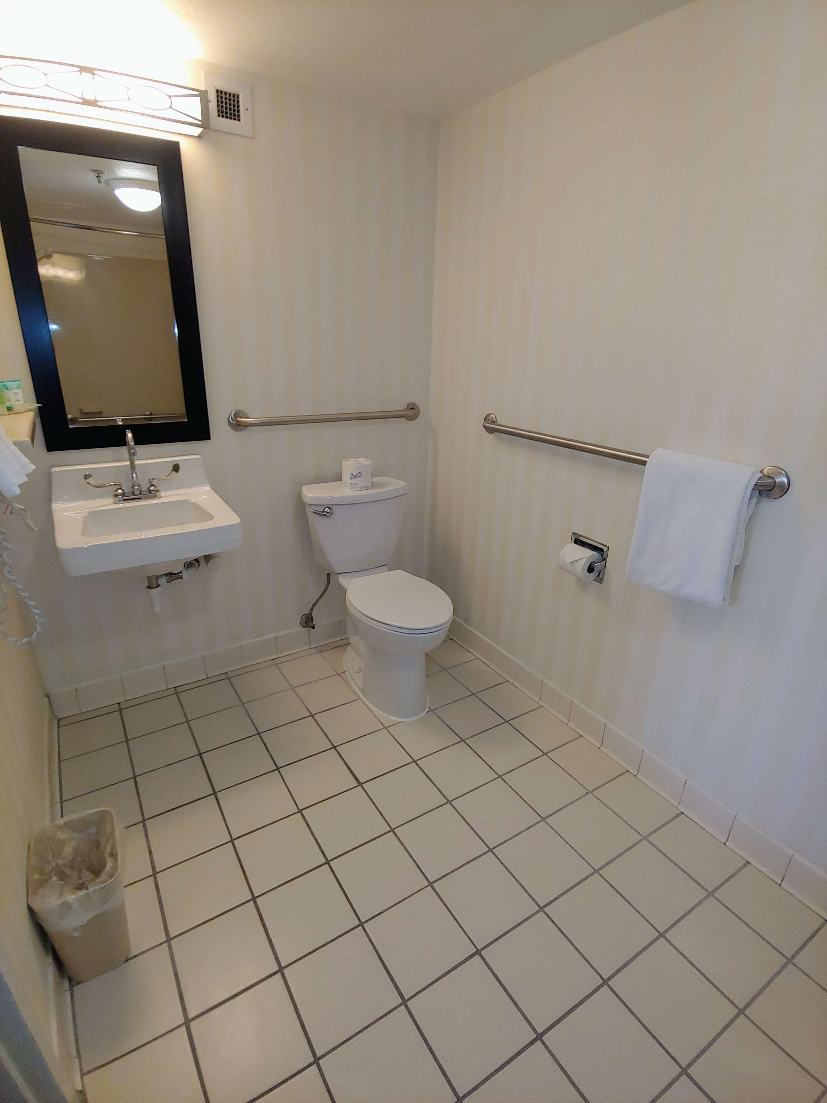 SureStay Plus Hotel by Best Western Scottsdale North Photo