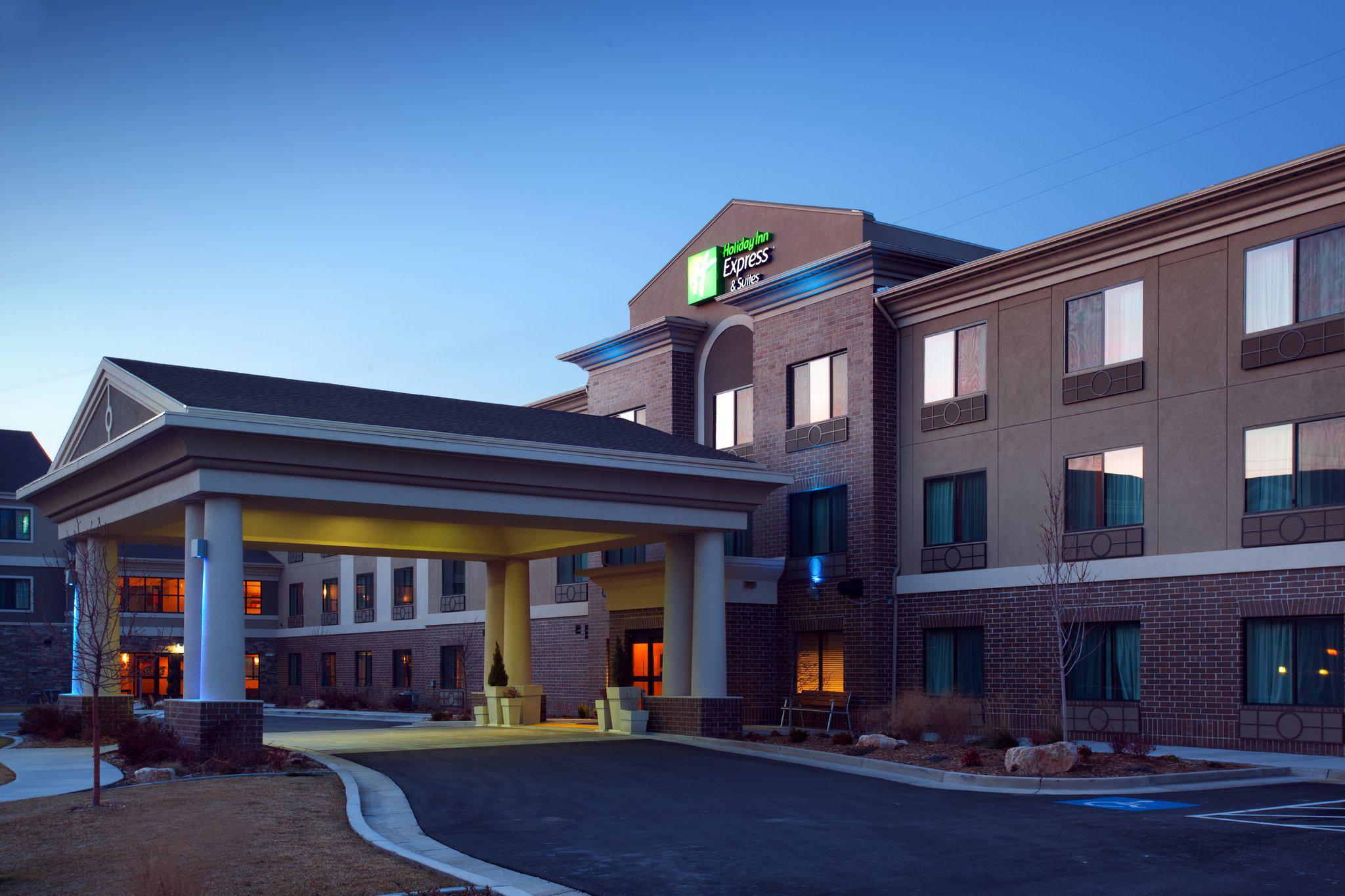 Holiday Inn Express & Suites Salt Lake City West Valley Photo