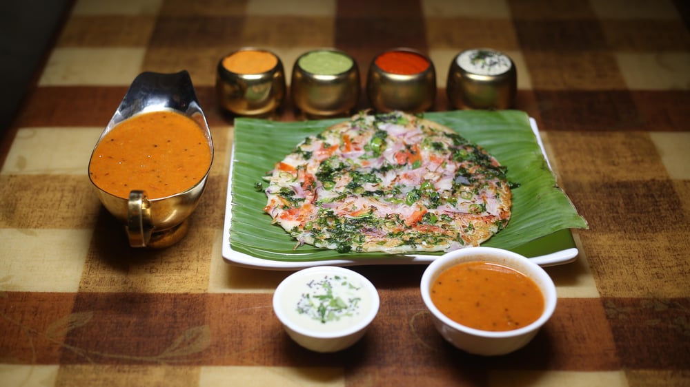 Onion Tomato Chilli Uthappam