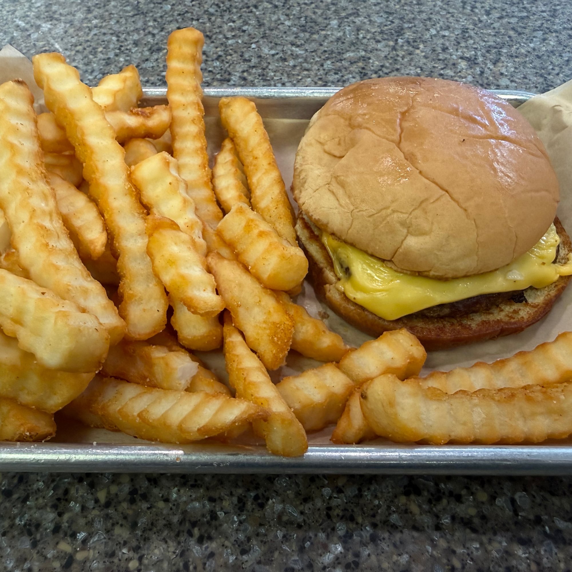 Cheeseburger (Kids)