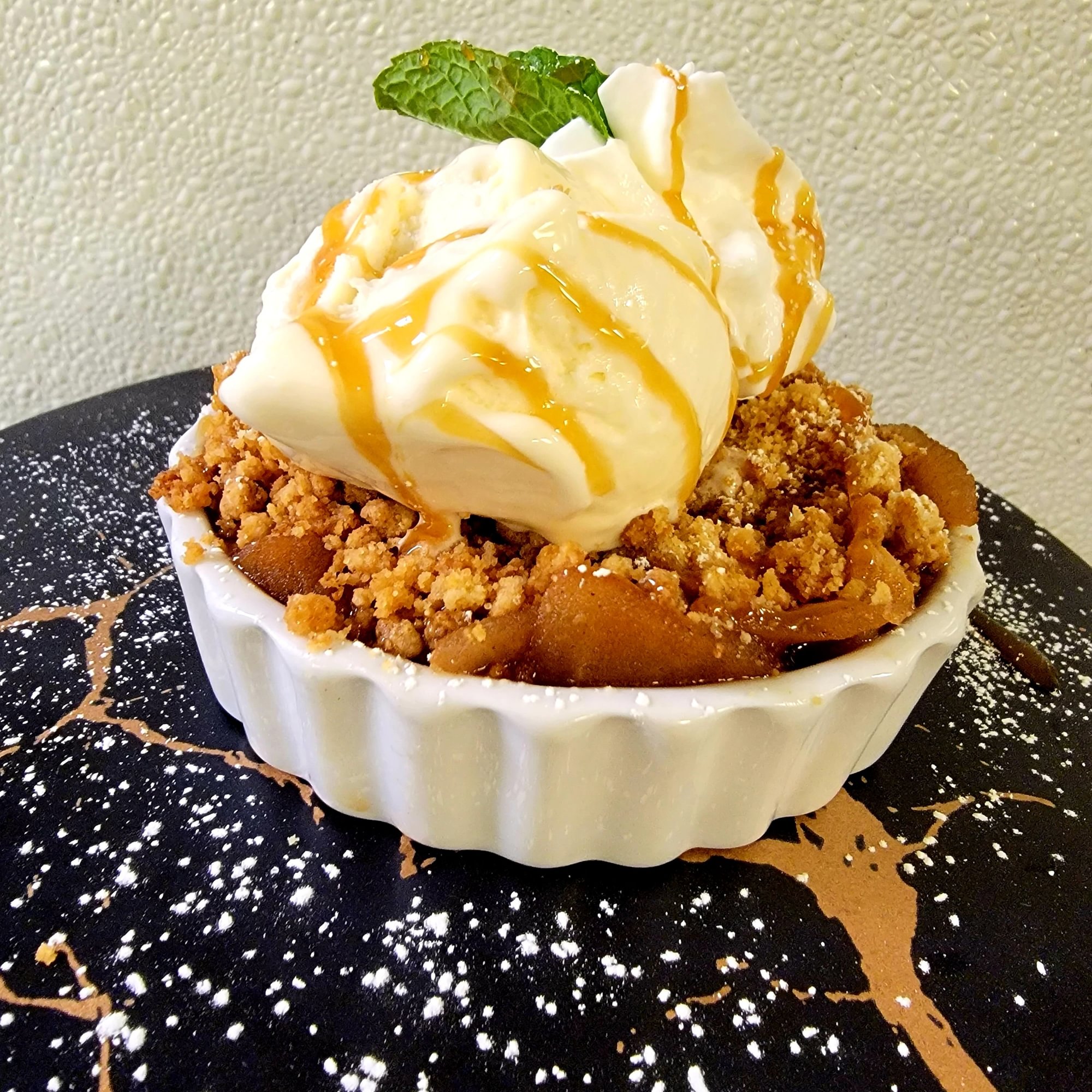 Fresh Summer Peach Crumble