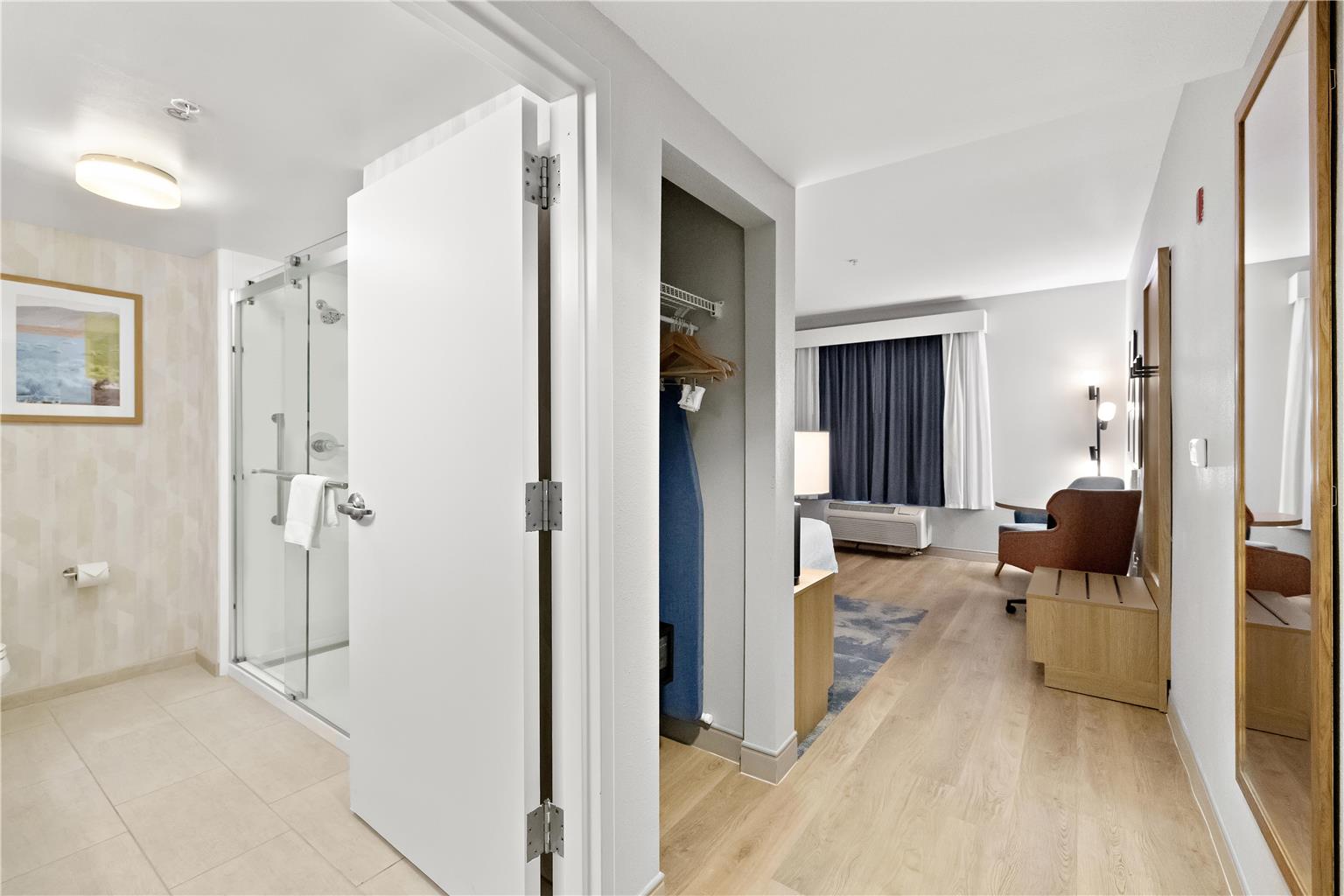 Hampton Inn & Suites Lancaster Image