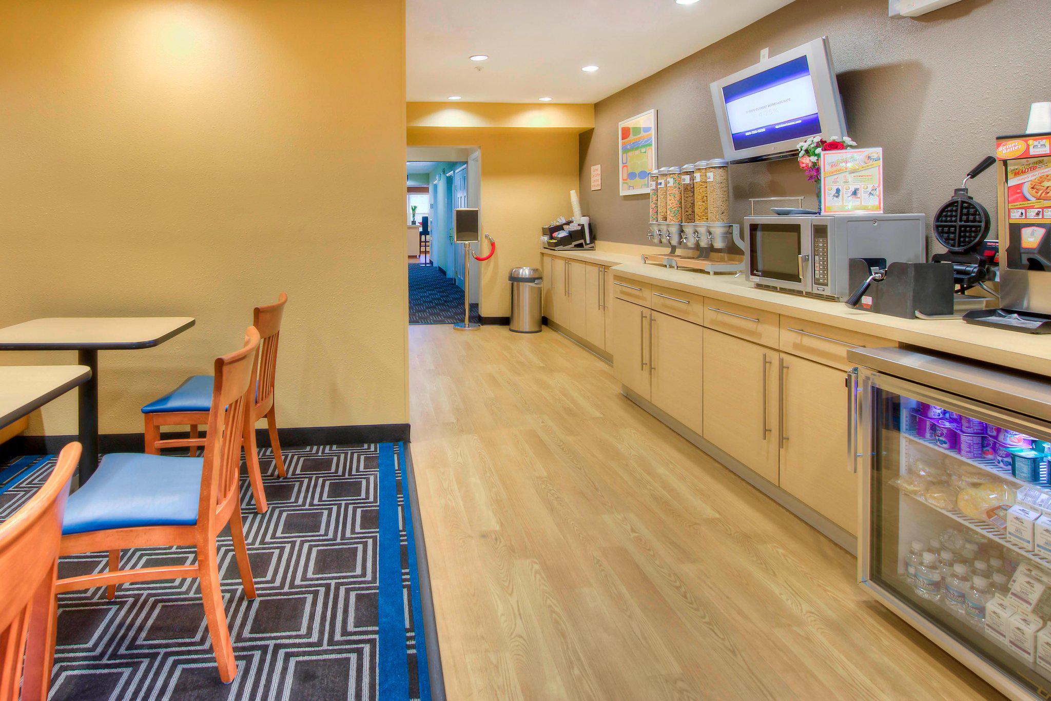 TownePlace Suites by Marriott Raleigh Cary/Weston Parkway Photo