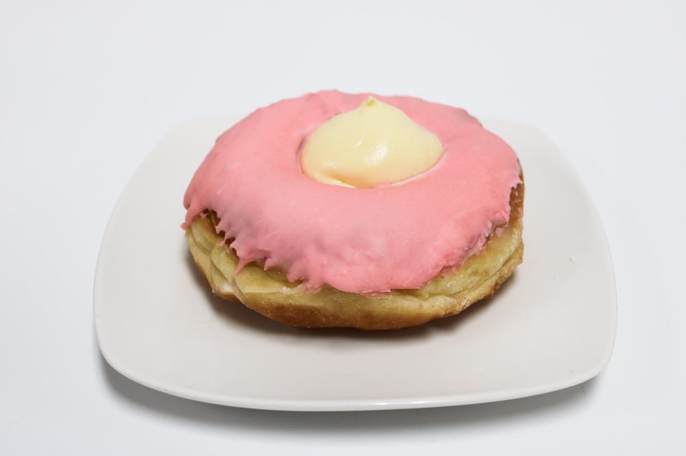 Strawberry Iced Cream Cheese Tart