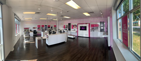 Cell Phones Plans And Accessories At T Mobile 3220 Wilkinson
