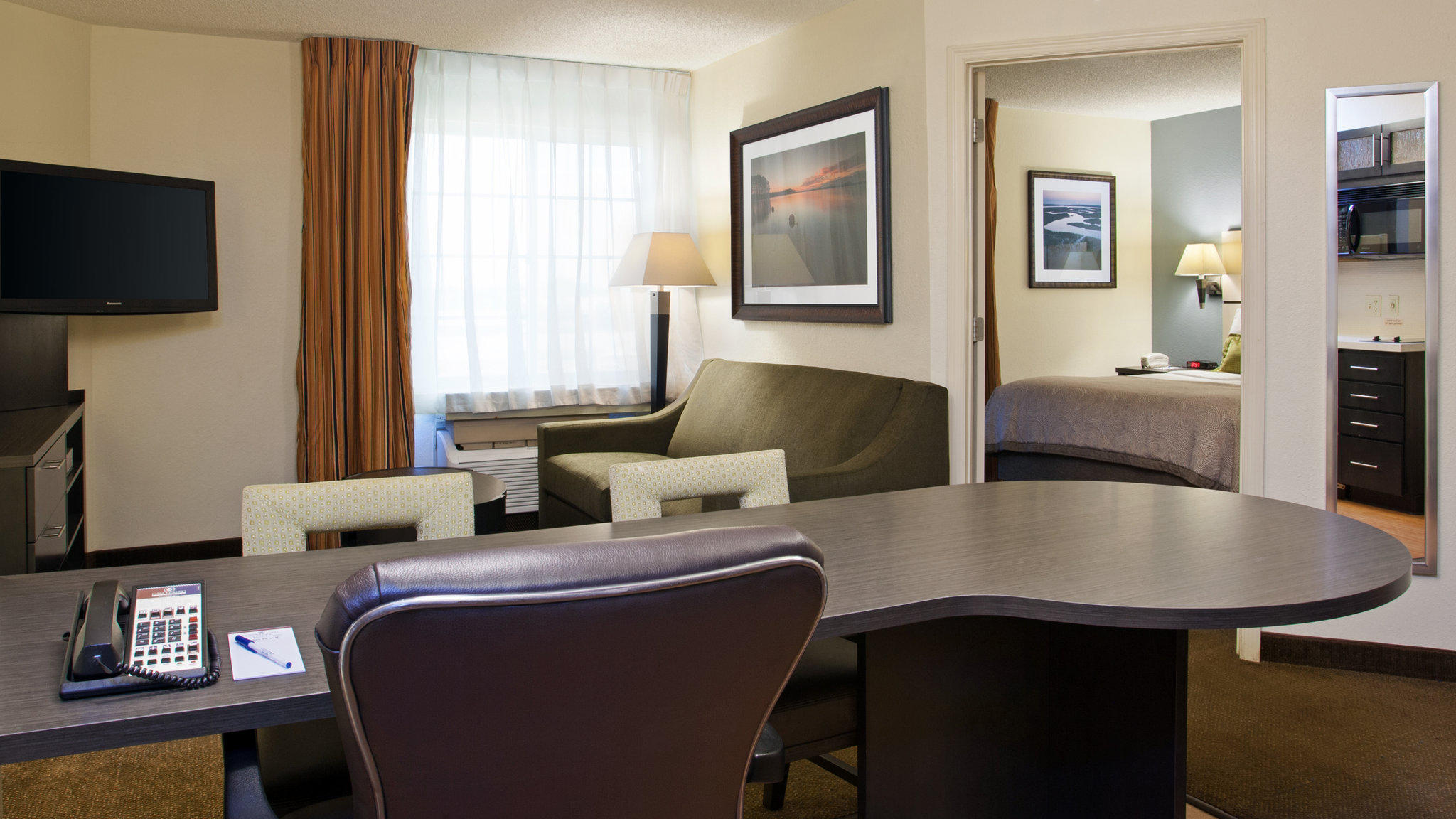 Candlewood Suites Charlotte-University Photo