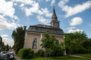 Bild der Martin-Luther-Kirche Reusrath - Evangelische Kirchengemeinde Langenfeld