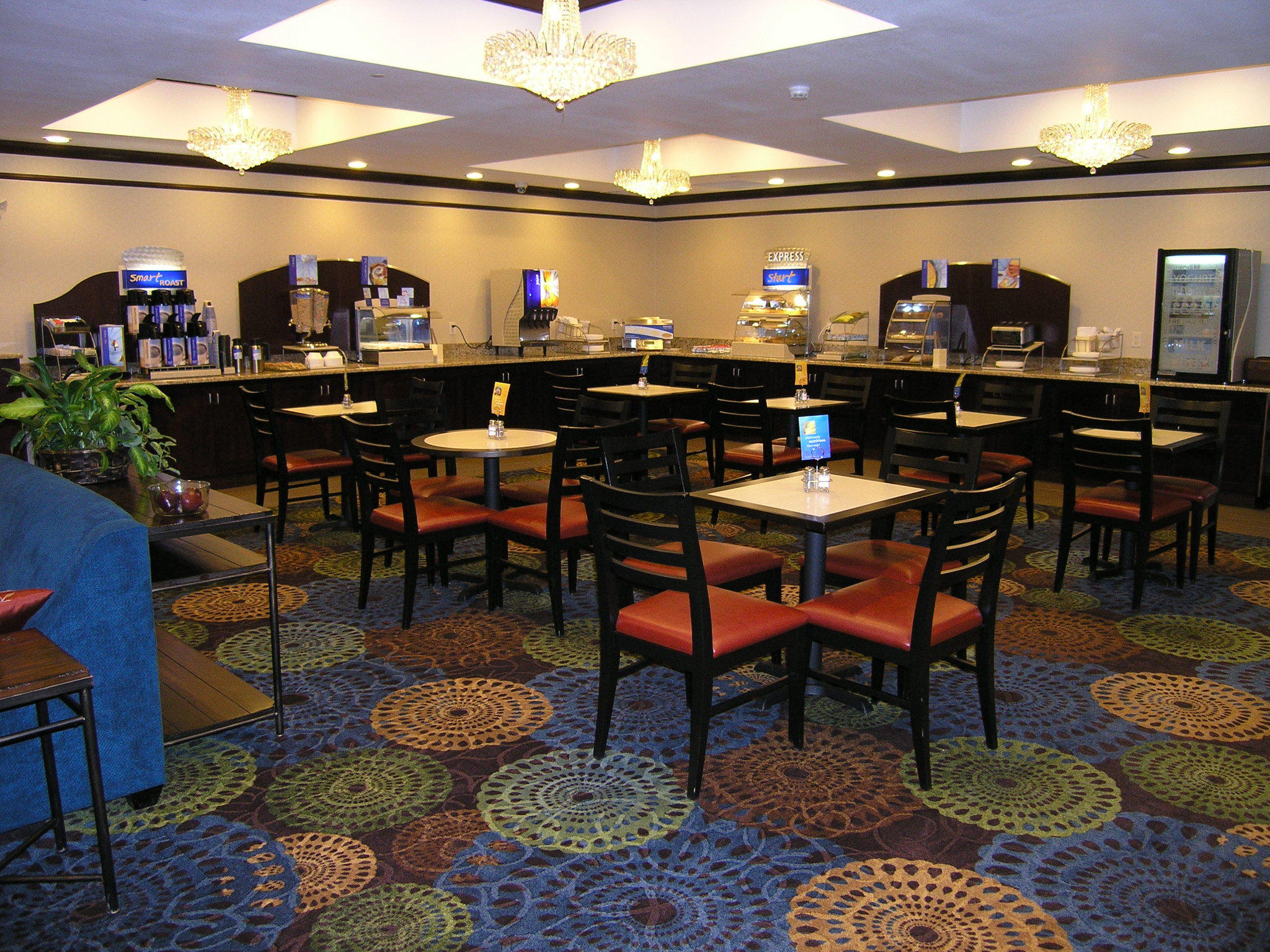 Holiday Inn Express & Suites Belle Vernon Photo