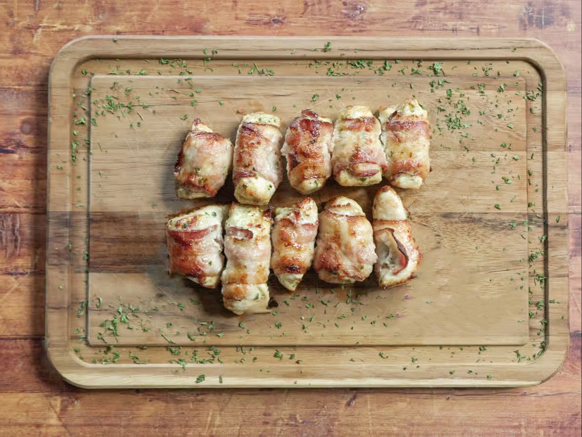 Bacon Wrapped Chicken (8 oz)