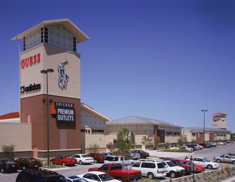 Chicago Premium Outlets - Outlet center in Chicago area, Illinois, USA 