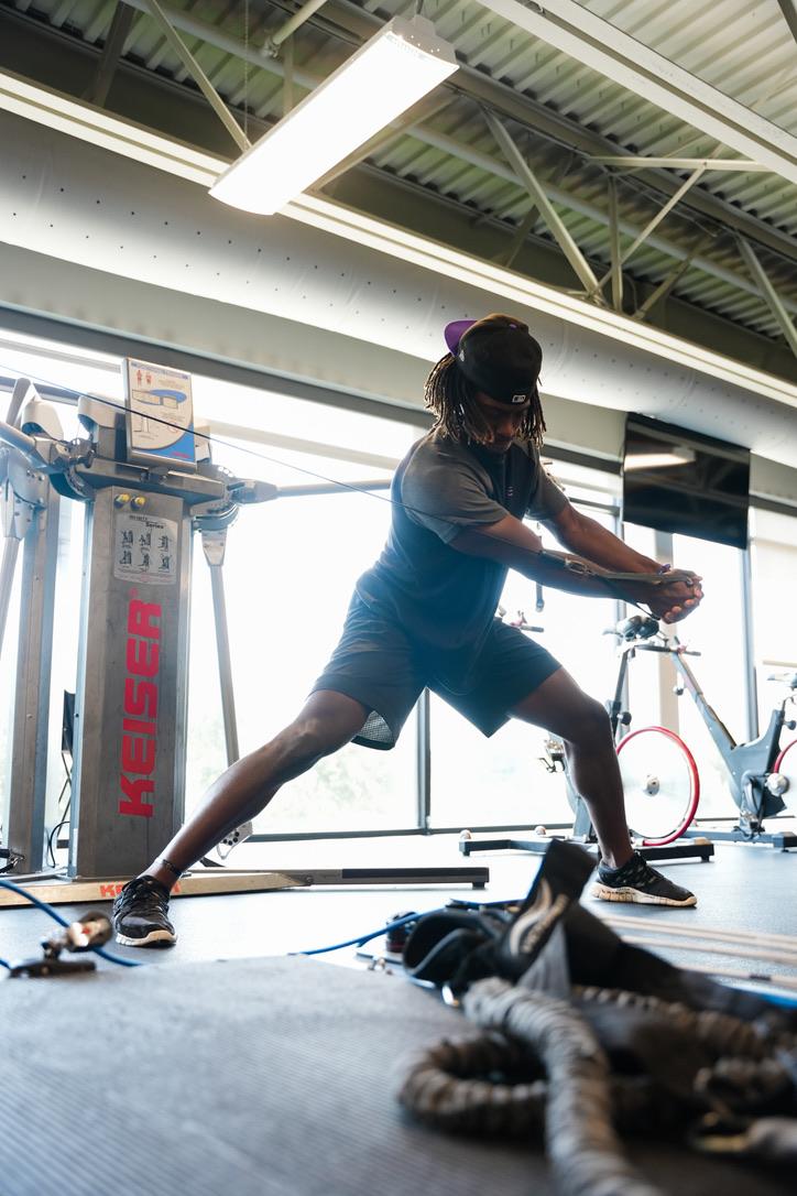 Dynamic Sports Therapy Image