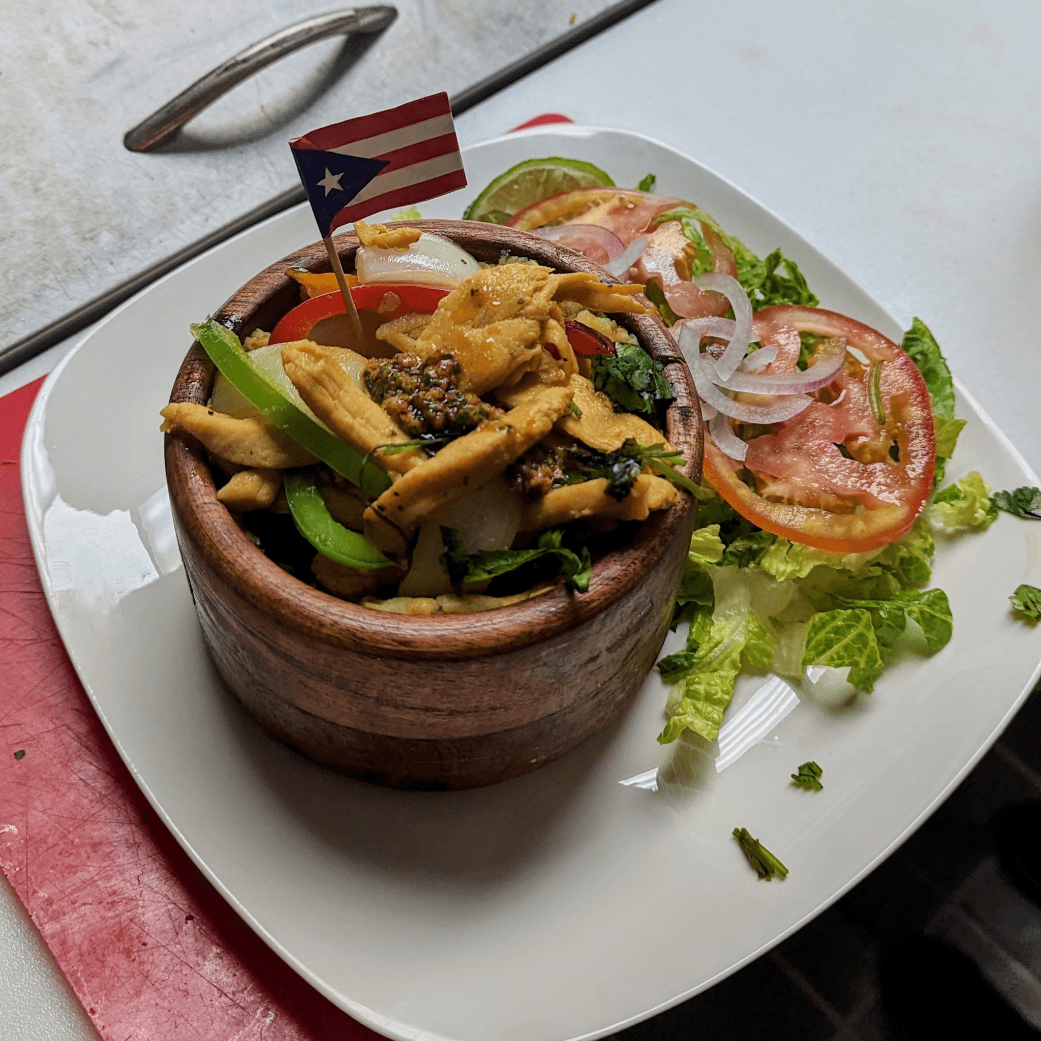 Pollo / Stir Fry Chicken Mofongo