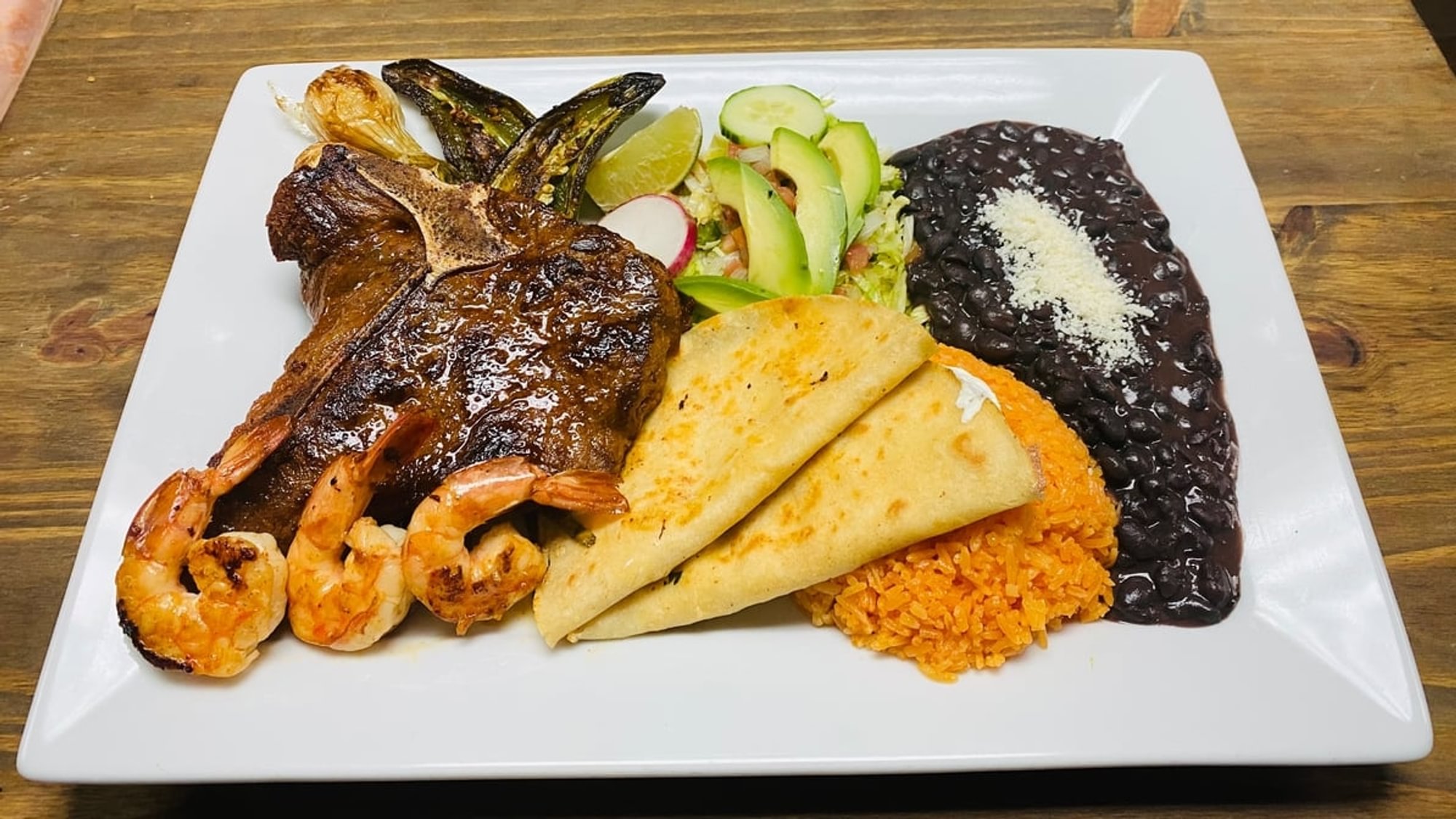 Bandeja Oaxaqueña Dinner