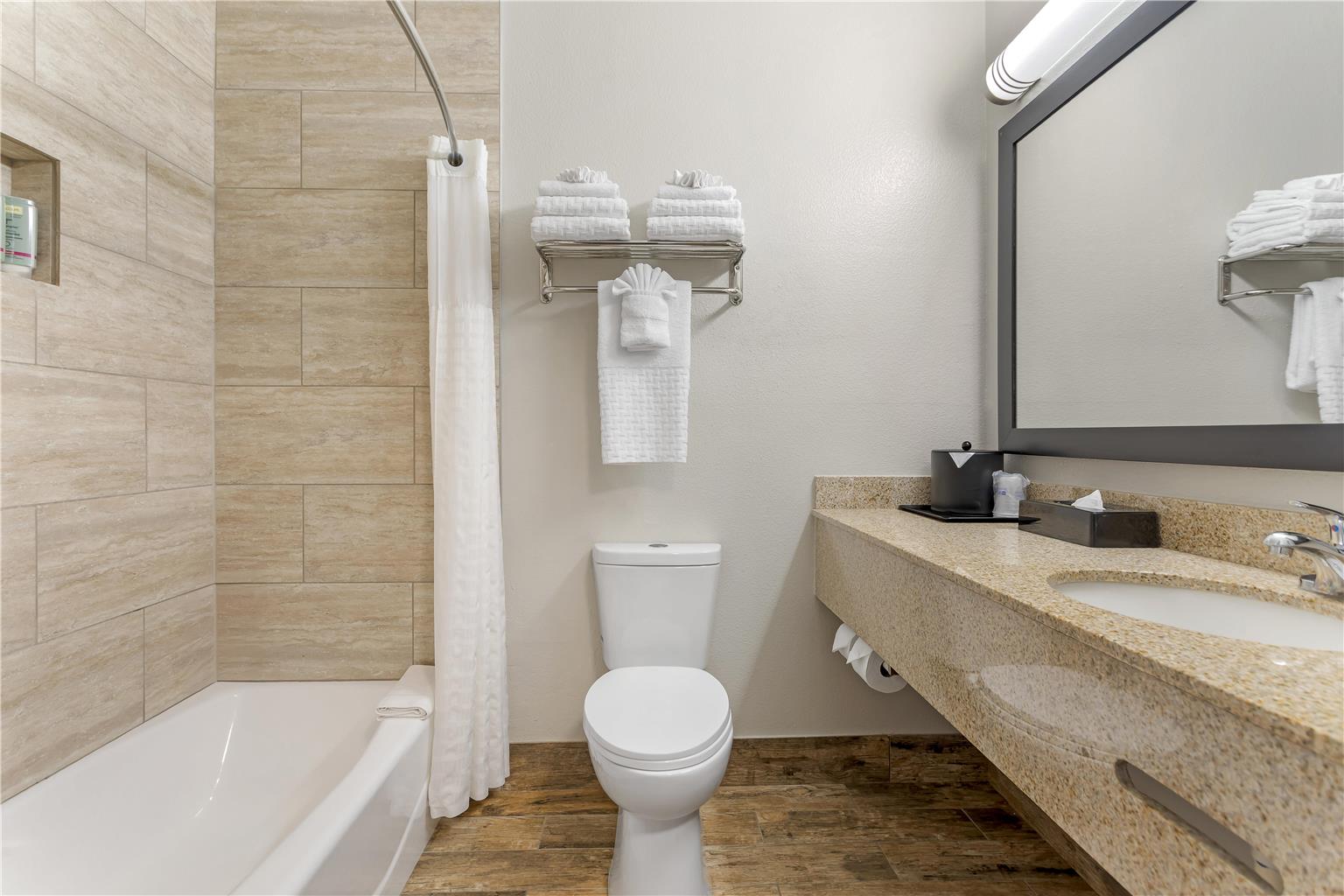 Best Western Kettleman City Inn & Suites Image