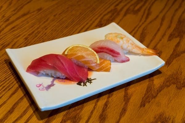 Sushi Appetizer •