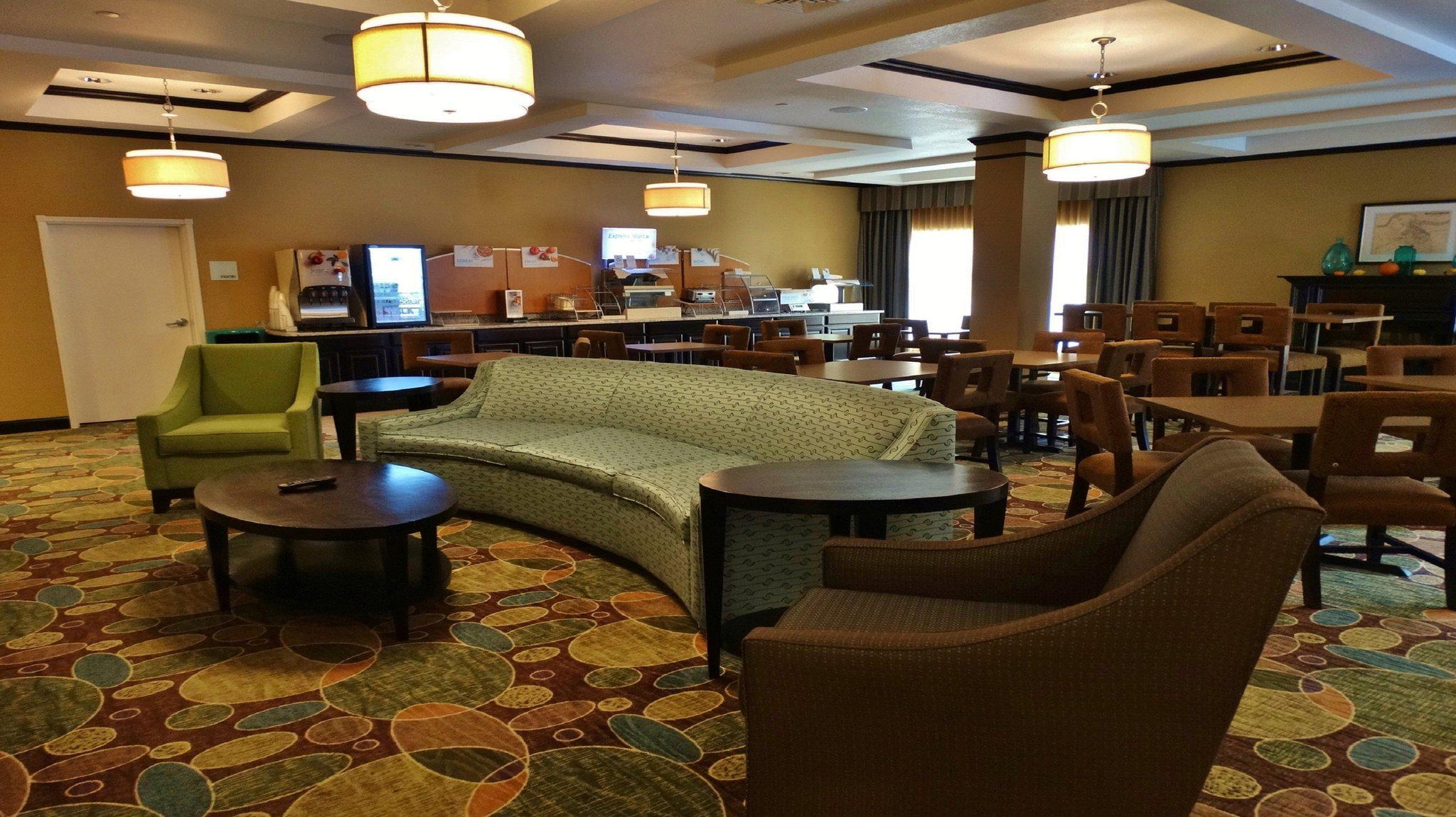 Holiday Inn Express & Suites Montgomery Photo