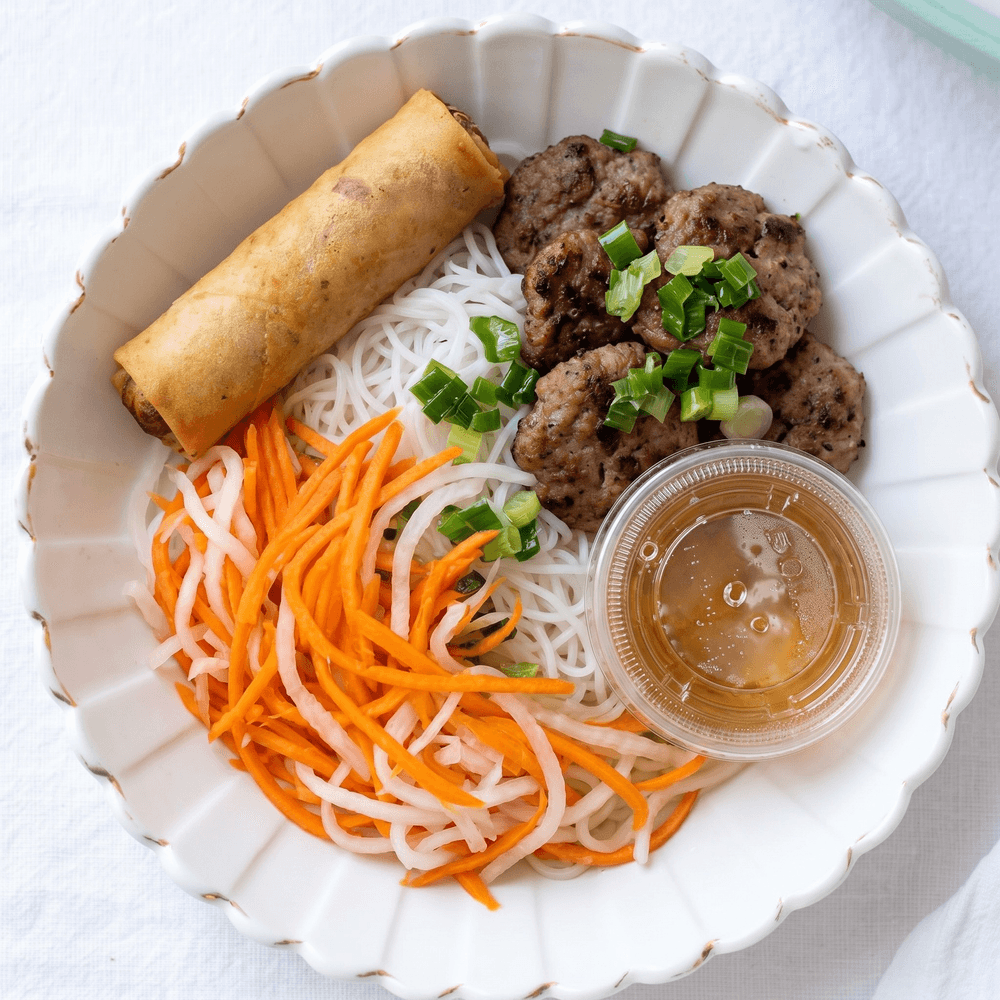 D1. Bún Thịt Nướng / Chargrilled Pork Vermicelli
