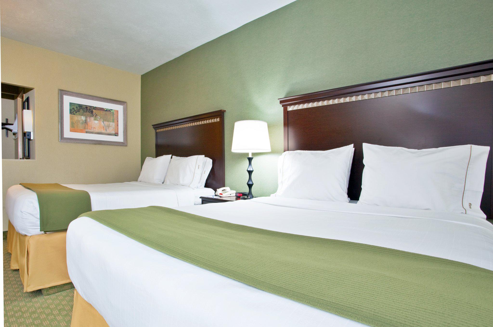 Holiday Inn Express Cincinnati West Photo