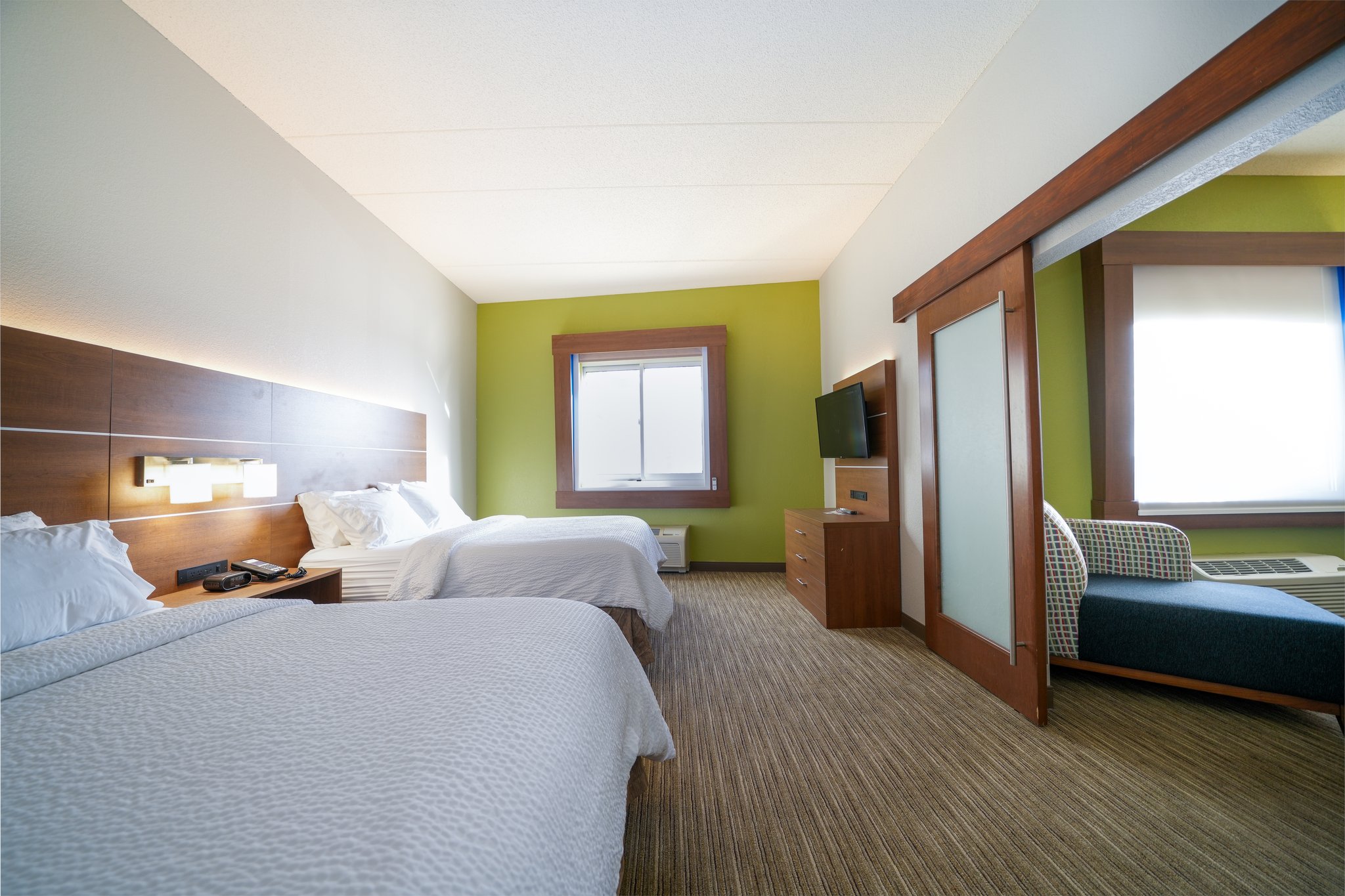 Holiday Inn Express & Suites Mankato East by IHG Image