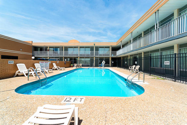 Images Econo Lodge