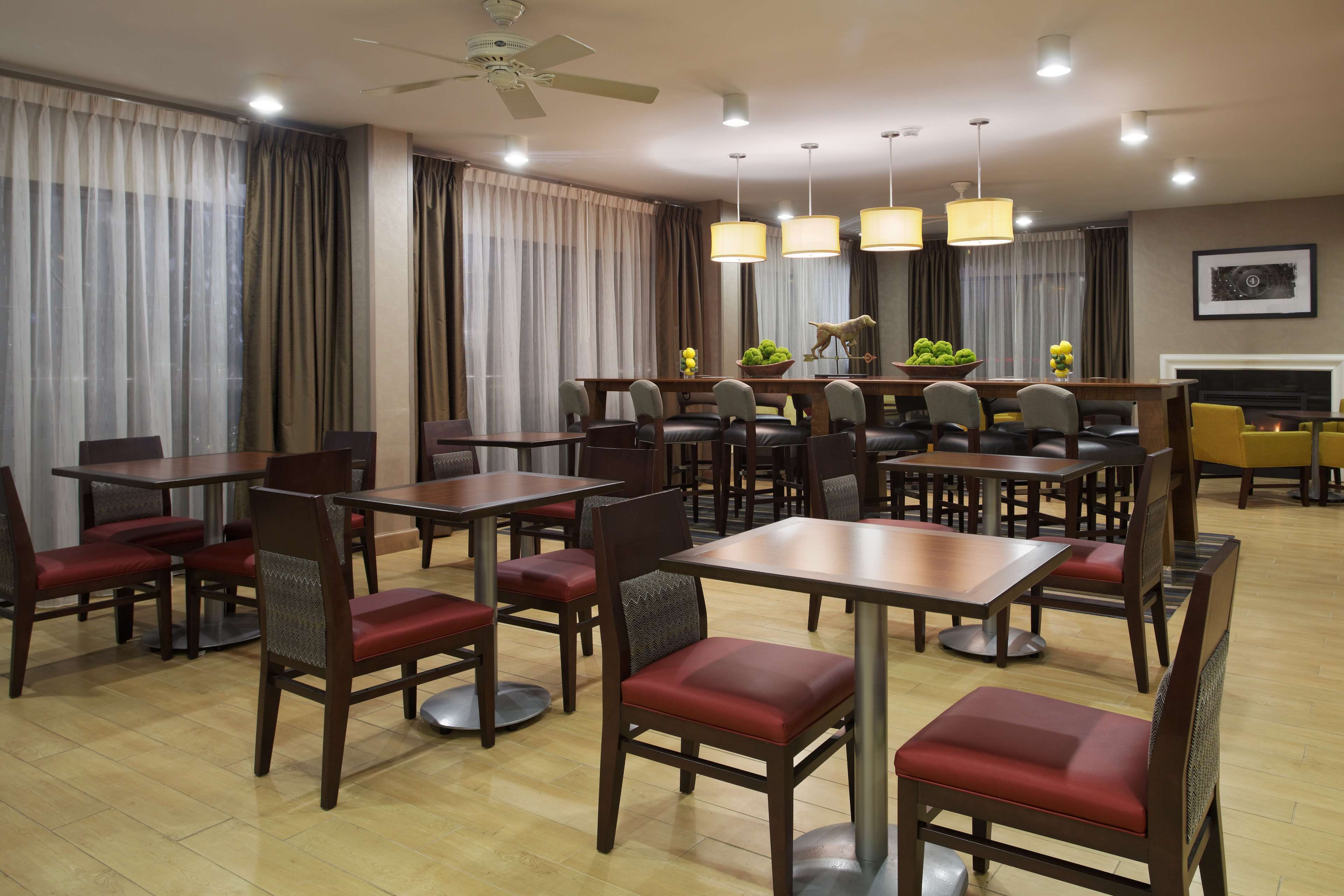 Hampton Inn Charlotte-University Place Photo