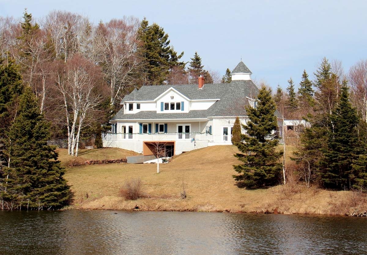 Images Island Wide Roofing and Renovations