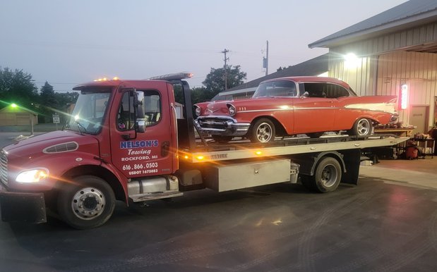 Images Nelson's Towing
