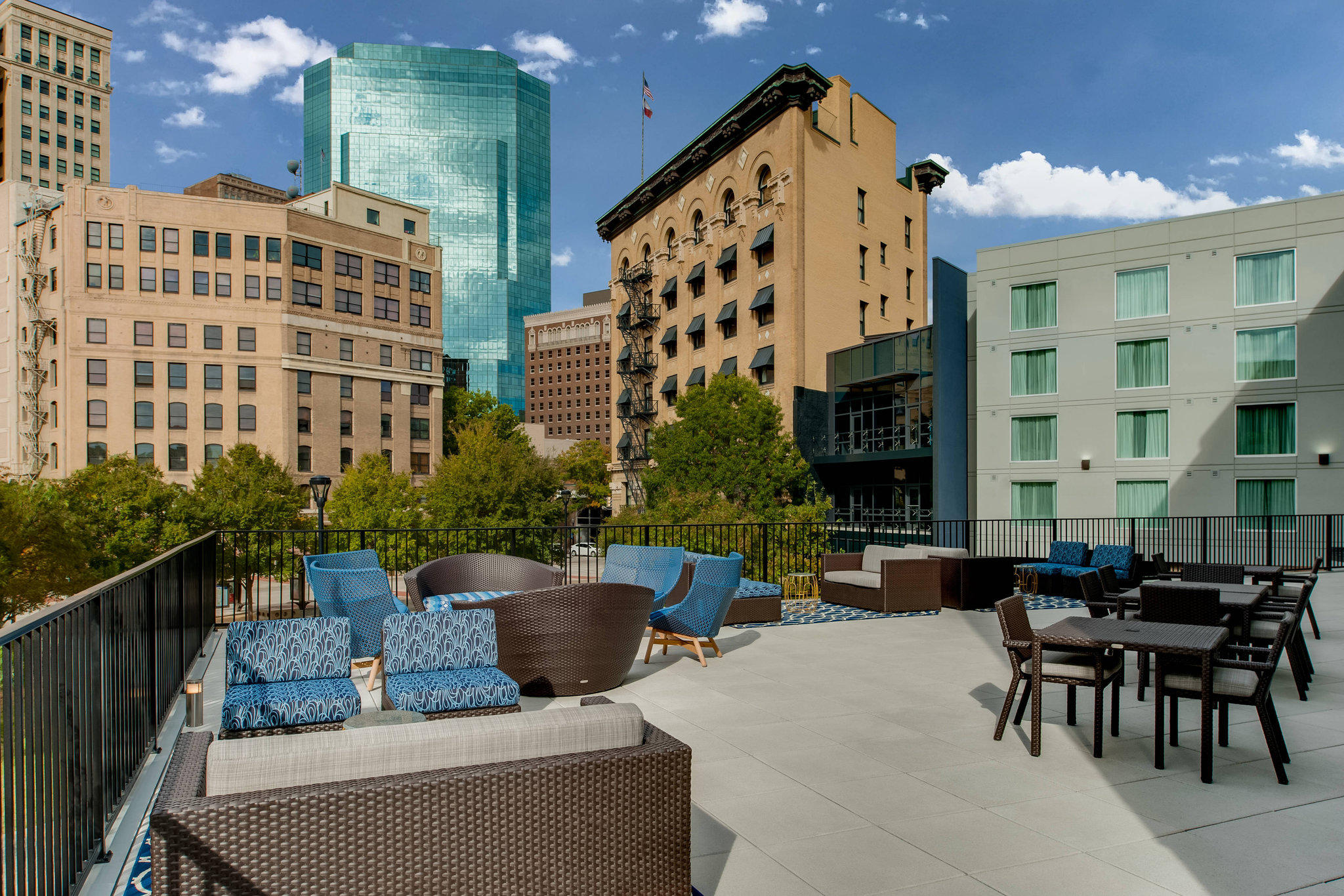 Fairfield Inn & Suites by Marriott Fort Worth Downtown/Convention Center Photo