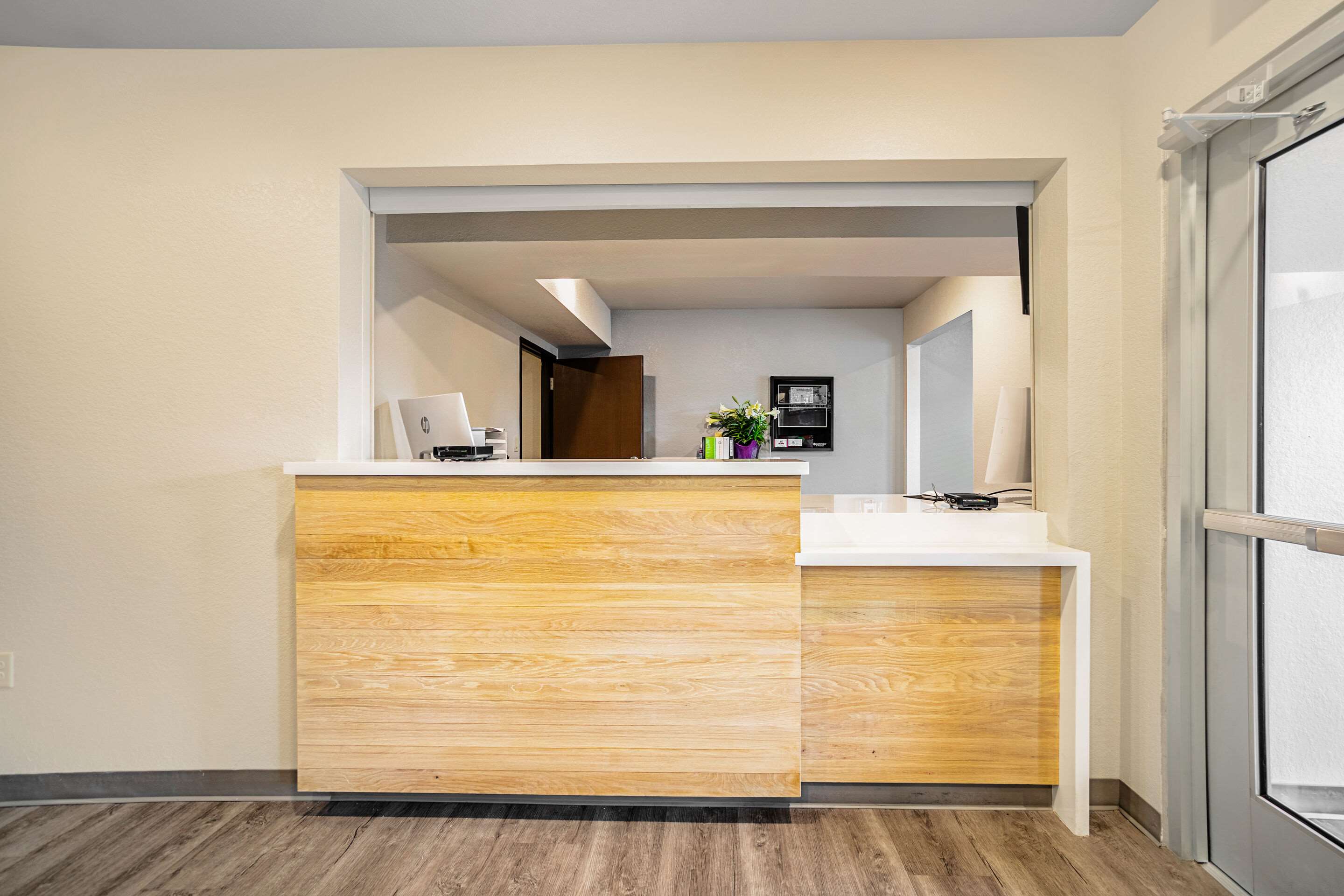 WoodSpring Suites Naples Photo