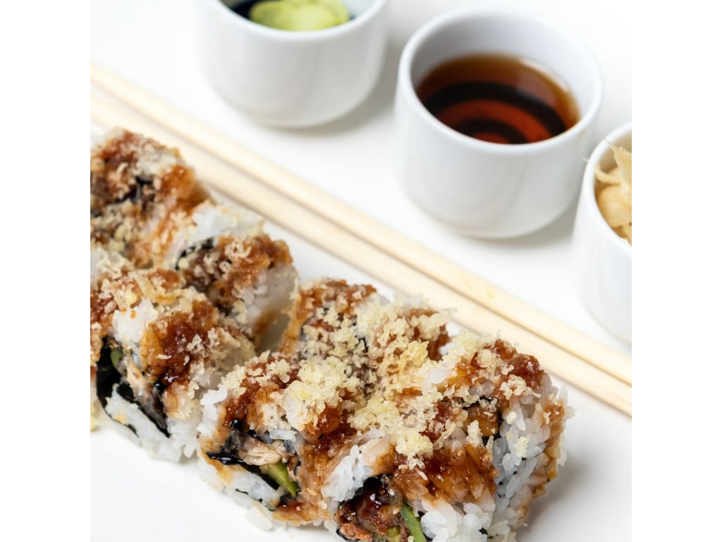 Spicy Hamachi Roll (Spicy Yellowtail Roll)