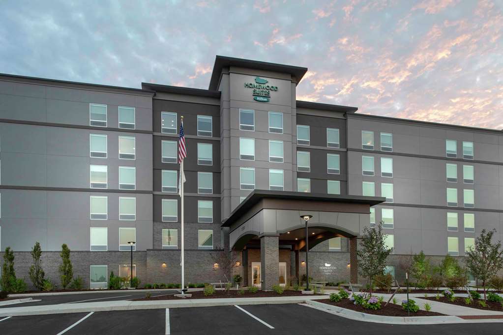 Homewood Suites by Hilton Lansing Eastwood Logo
