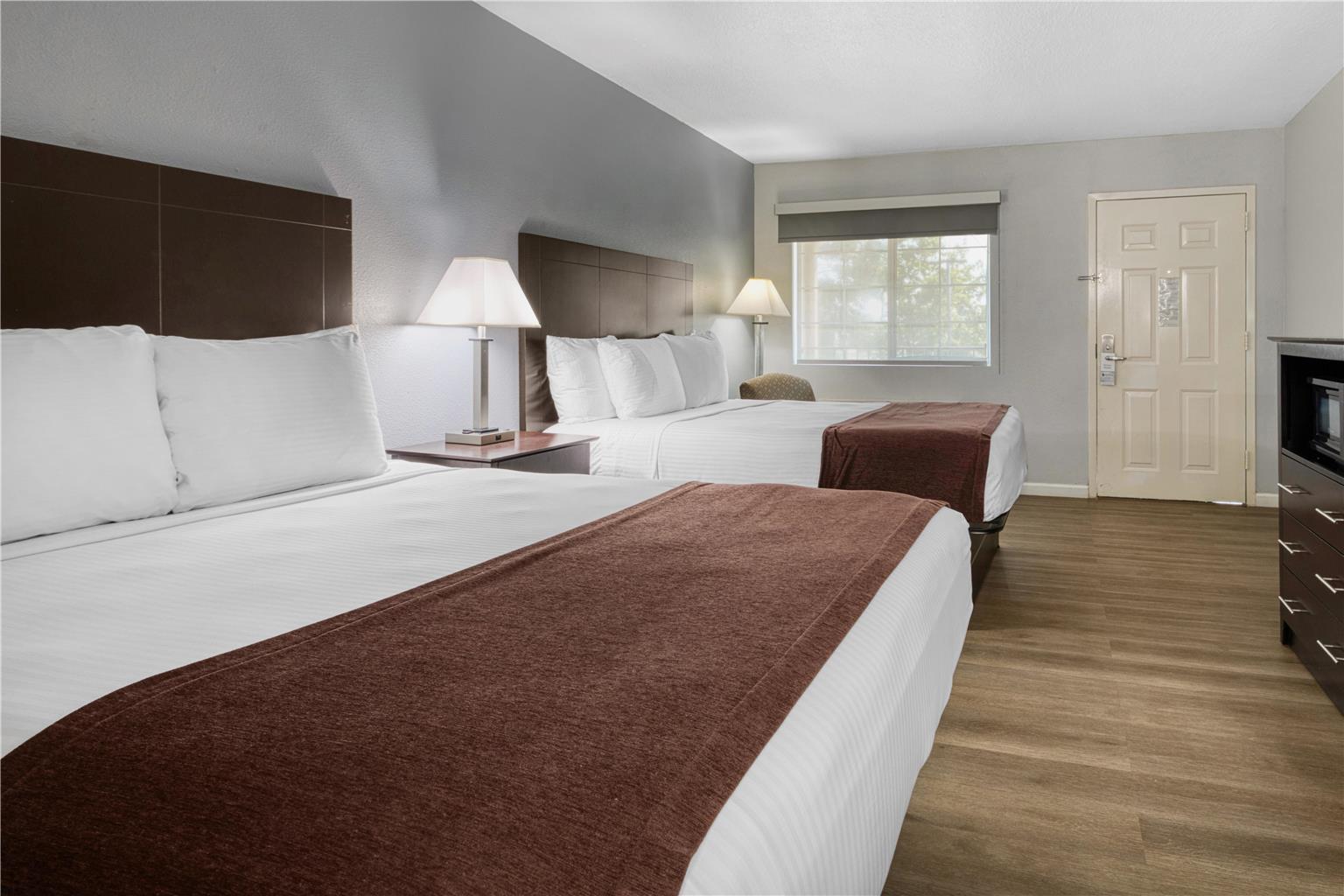 Best Western Lake Conroe Inn Image