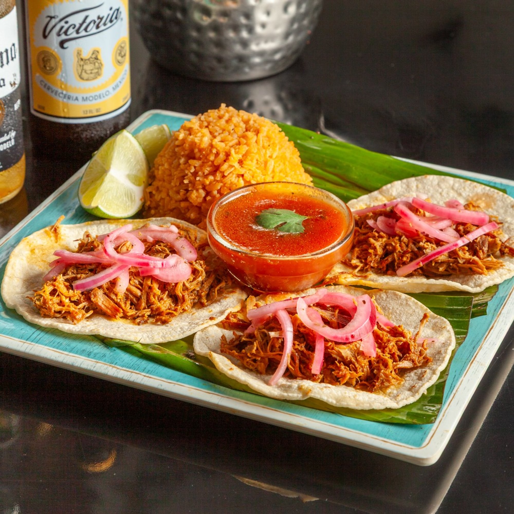 3 Cochinita Pibil Tacos with Rice / 3 Tacos Cochinita Pibil con Arroz