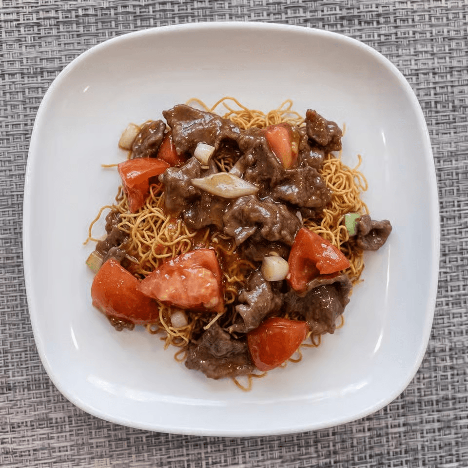 Tomato Beef Chow Mein / 蕃茄牛肉炒麵