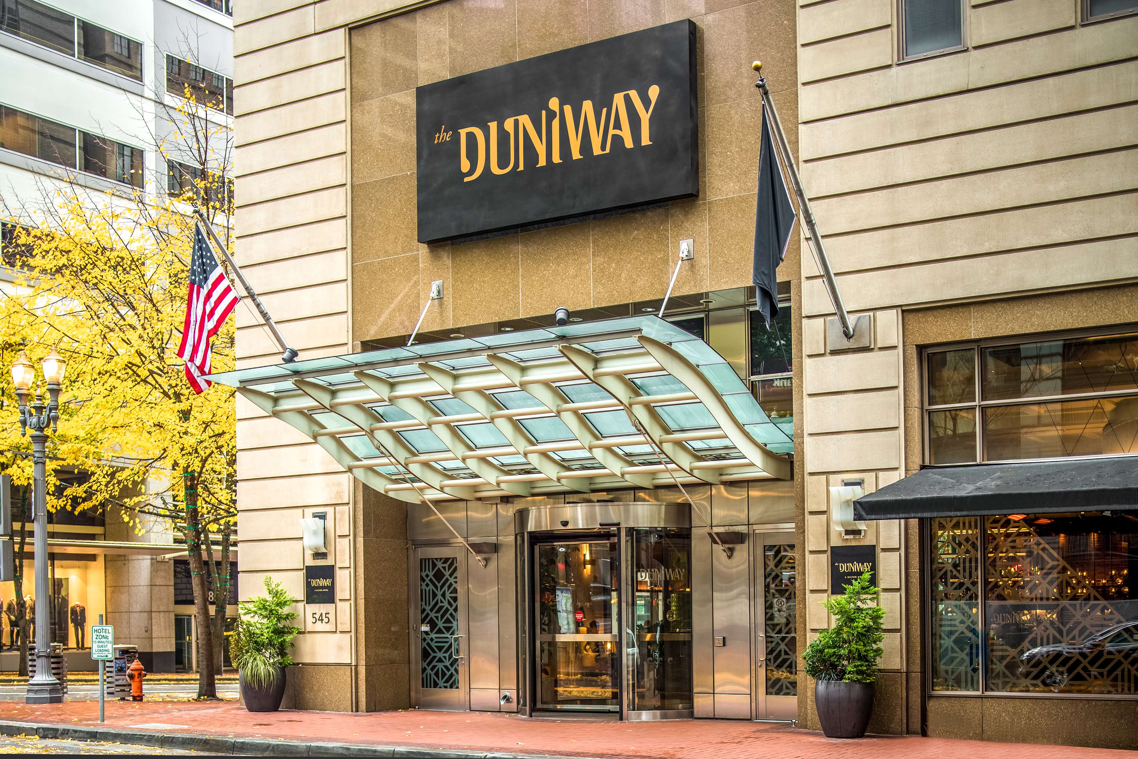 The Duniway Portland, A Hilton Hotel Photo