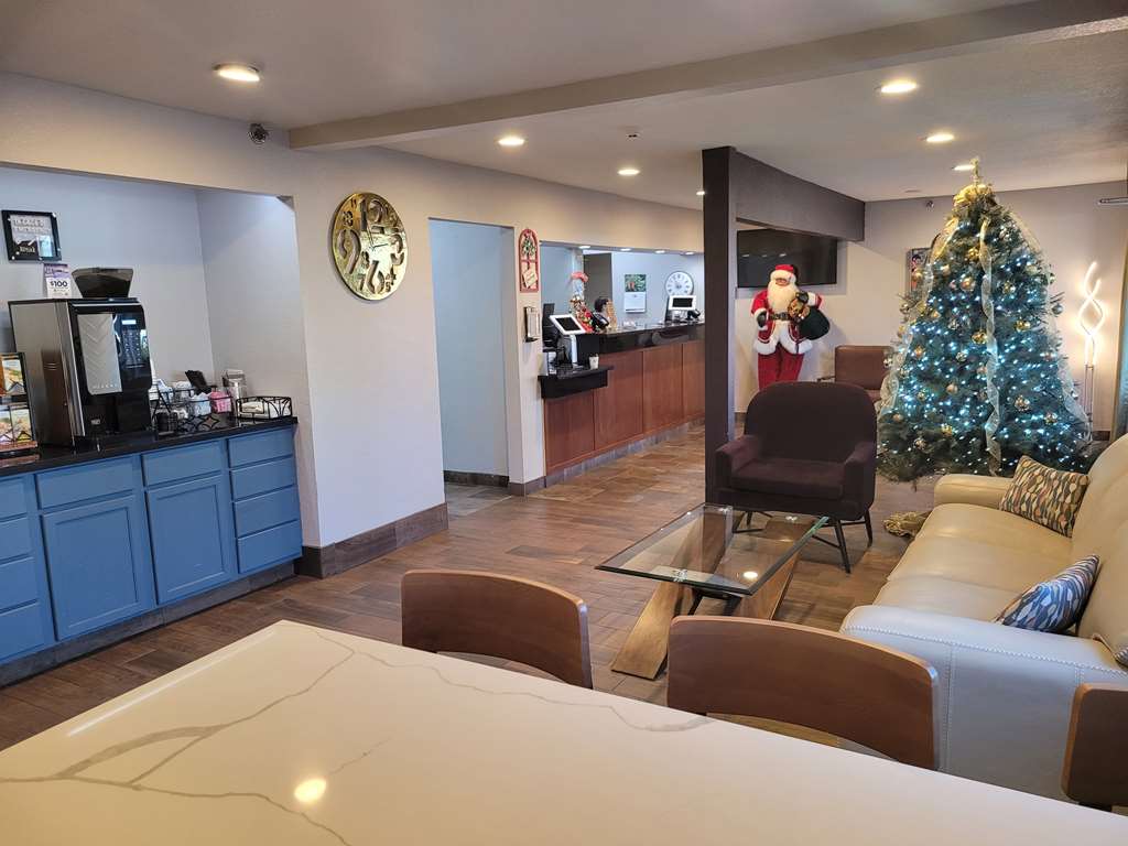 Best Western Plus Altoona Inn Image