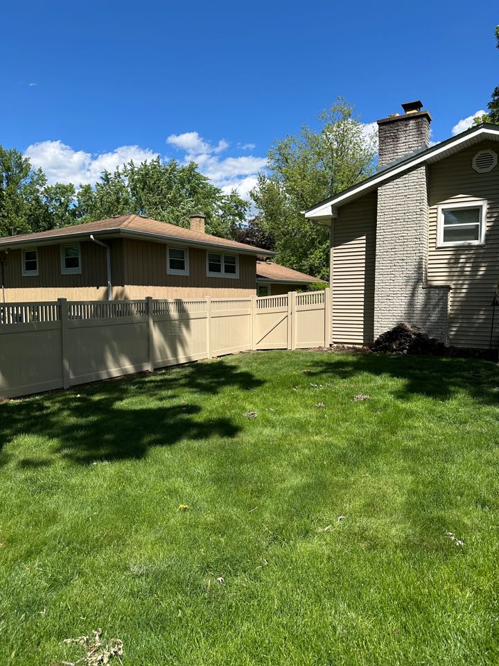 Top Rail Fence Naperville Image