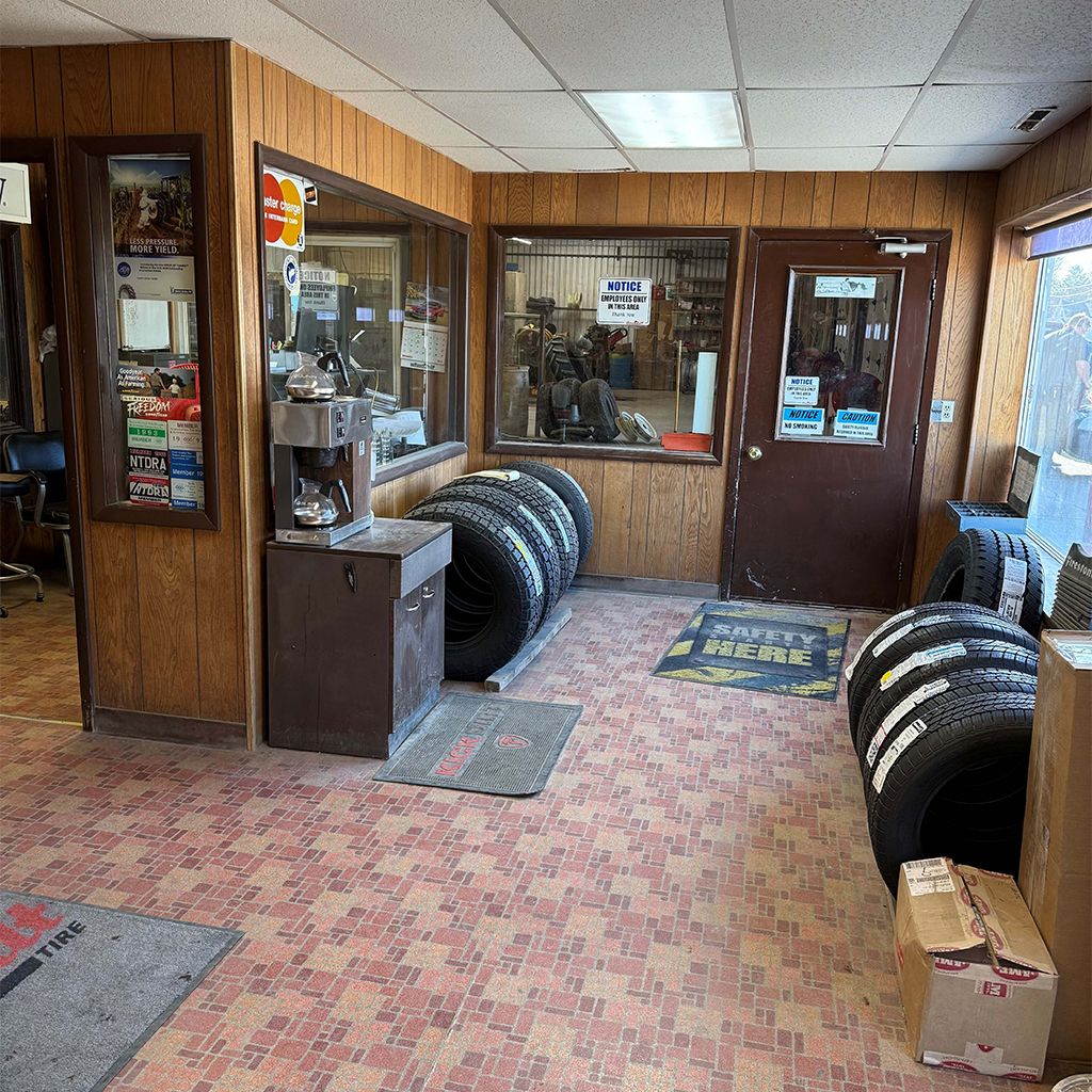 Bauer Built Tire & Service Image