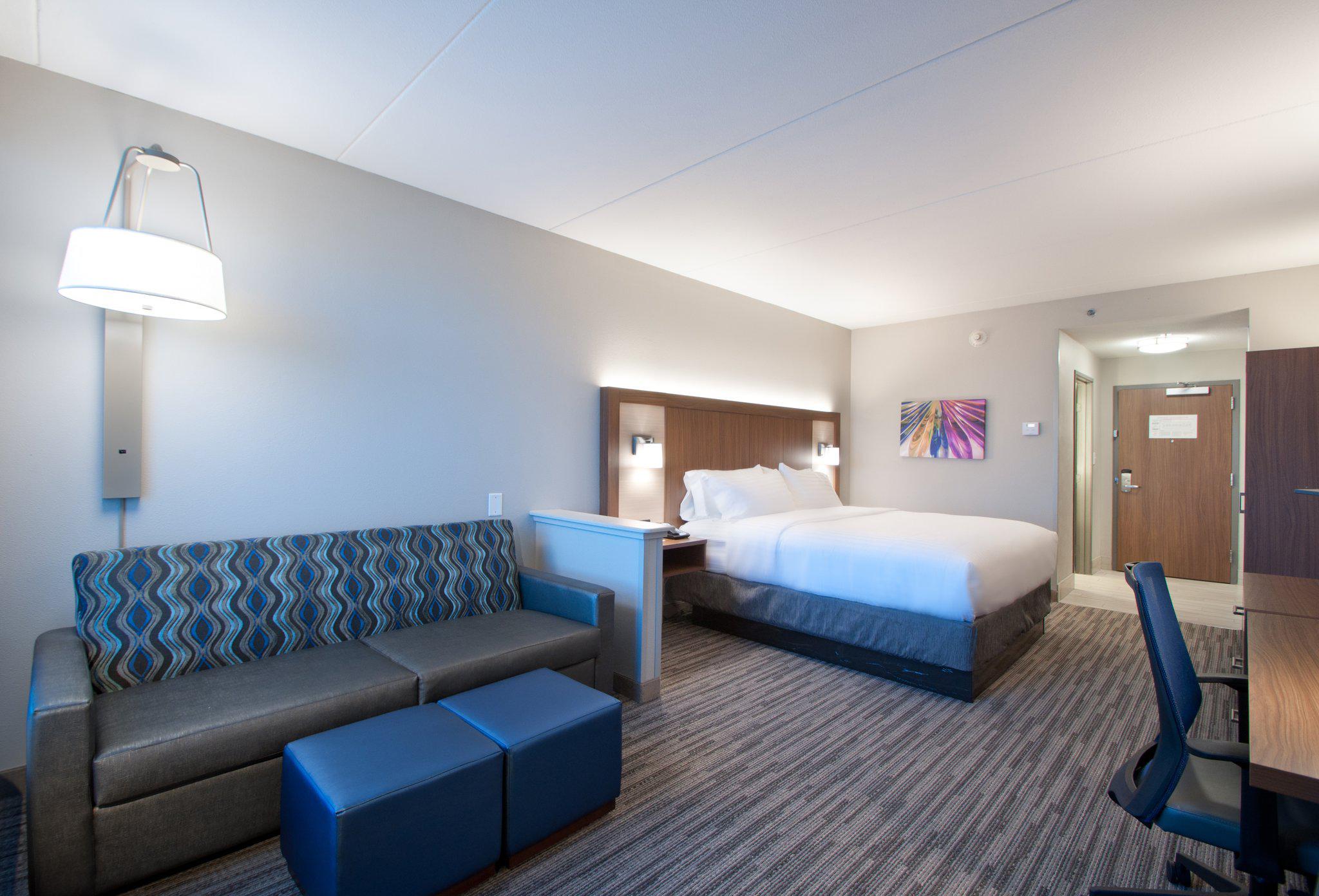 Holiday Inn Express Quantico - Stafford Photo