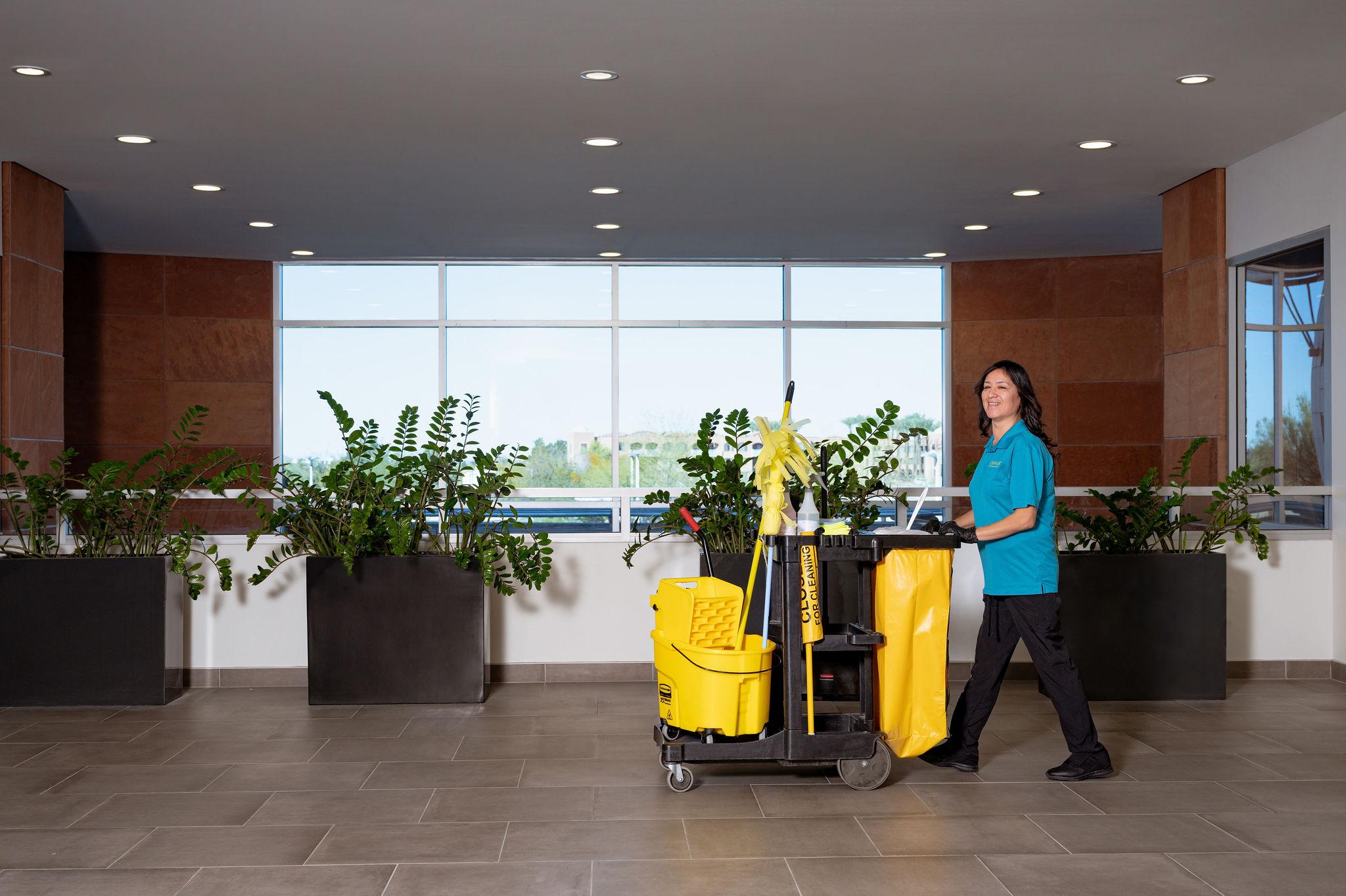 Oranje Commercial Janitorial in Phoenix Image