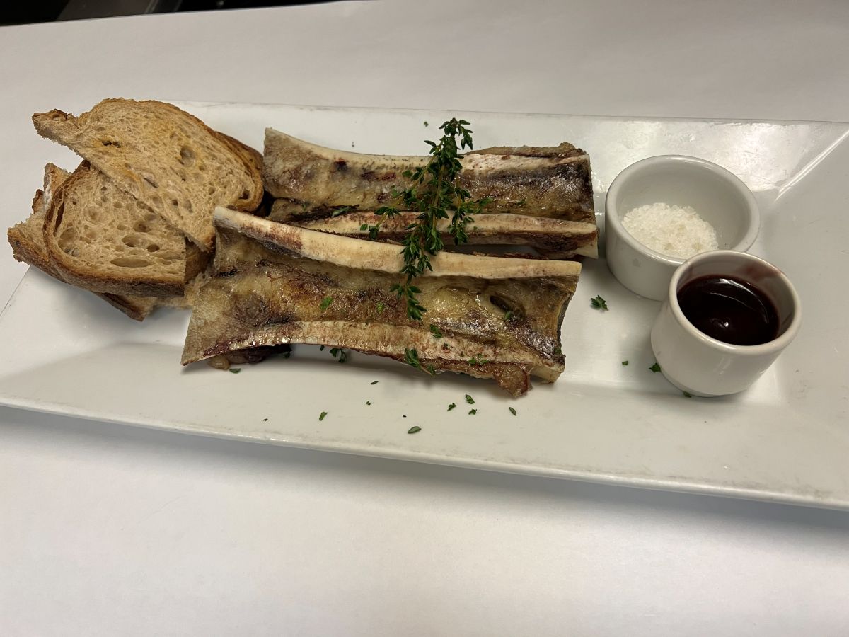 Roasted Split Beef Marrow Bone " Canoe Cut "