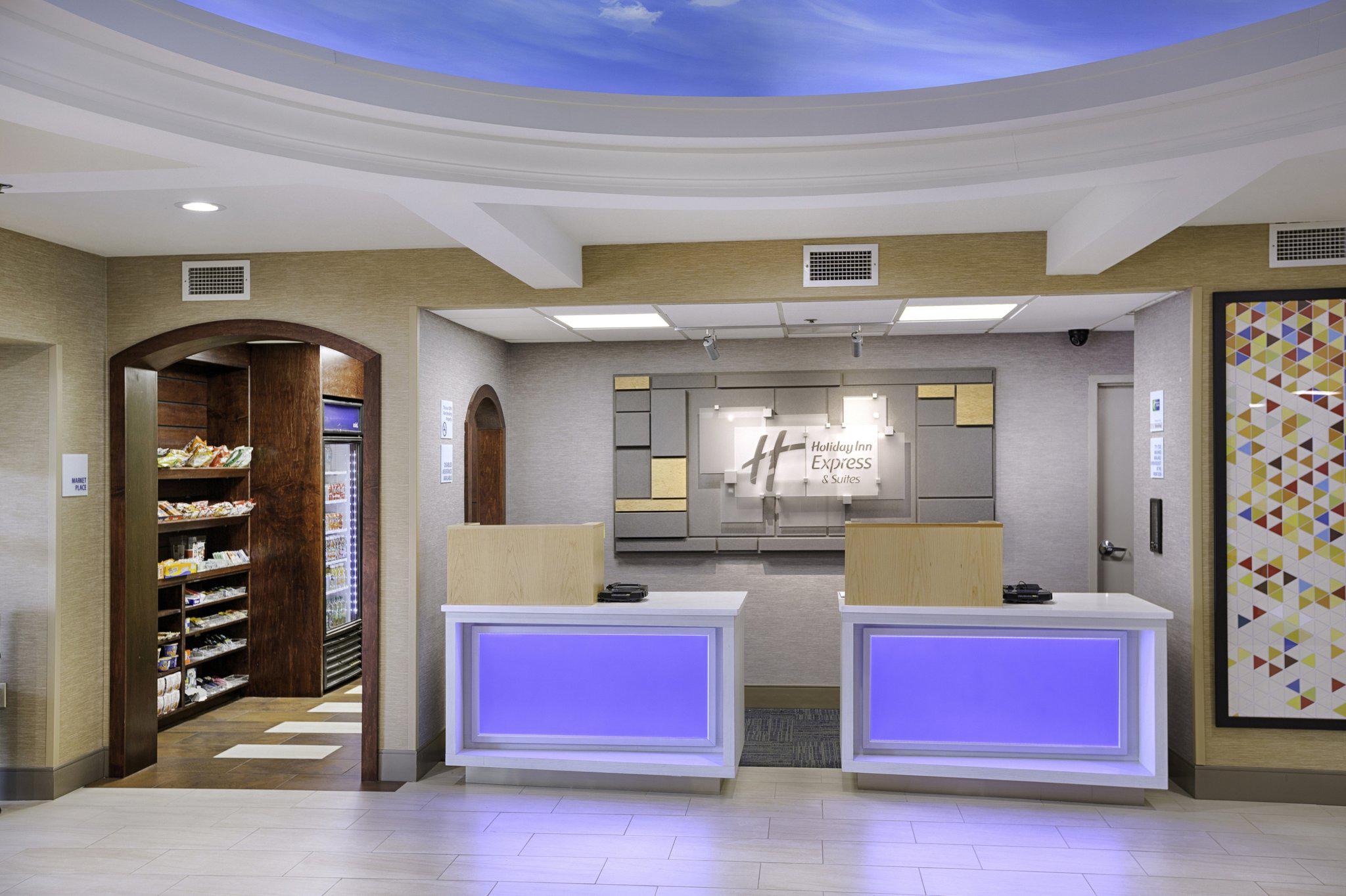 Holiday Inn Express & Suites Jacksonville-South Photo